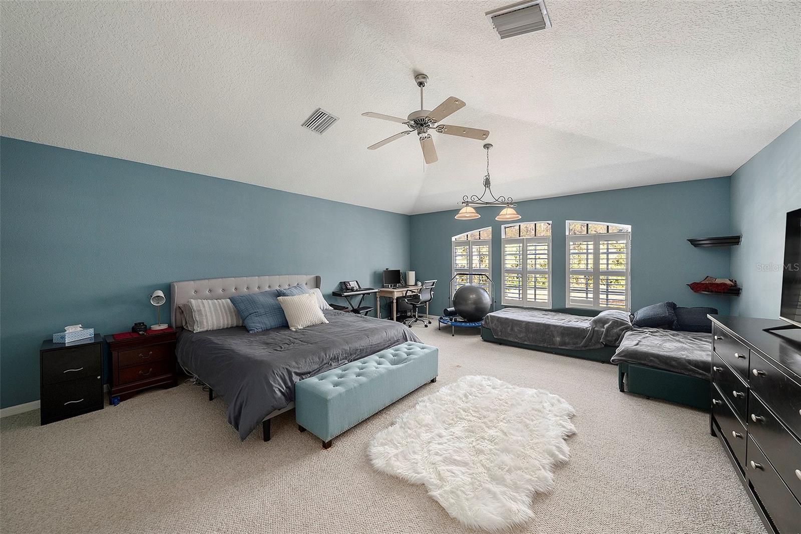 8507 PORTAGE AVE, TAMPA, FL, 33647