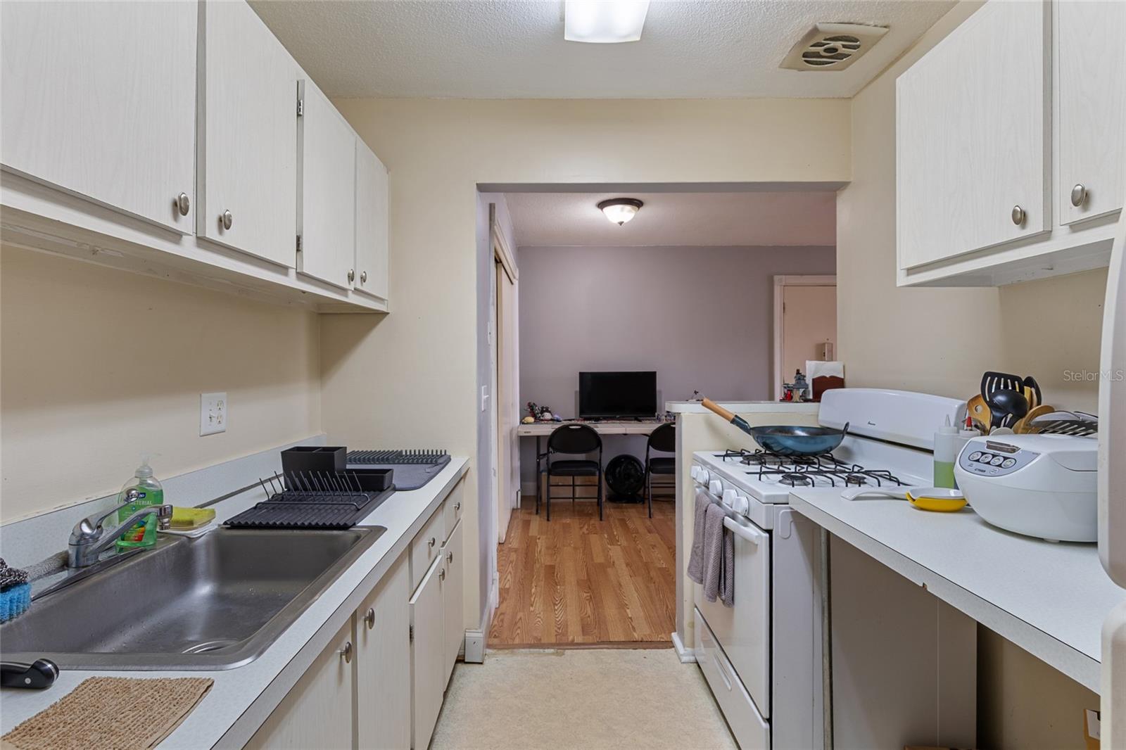1700 SW 16TH CT #P27, GAINESVILLE, FL, 32608