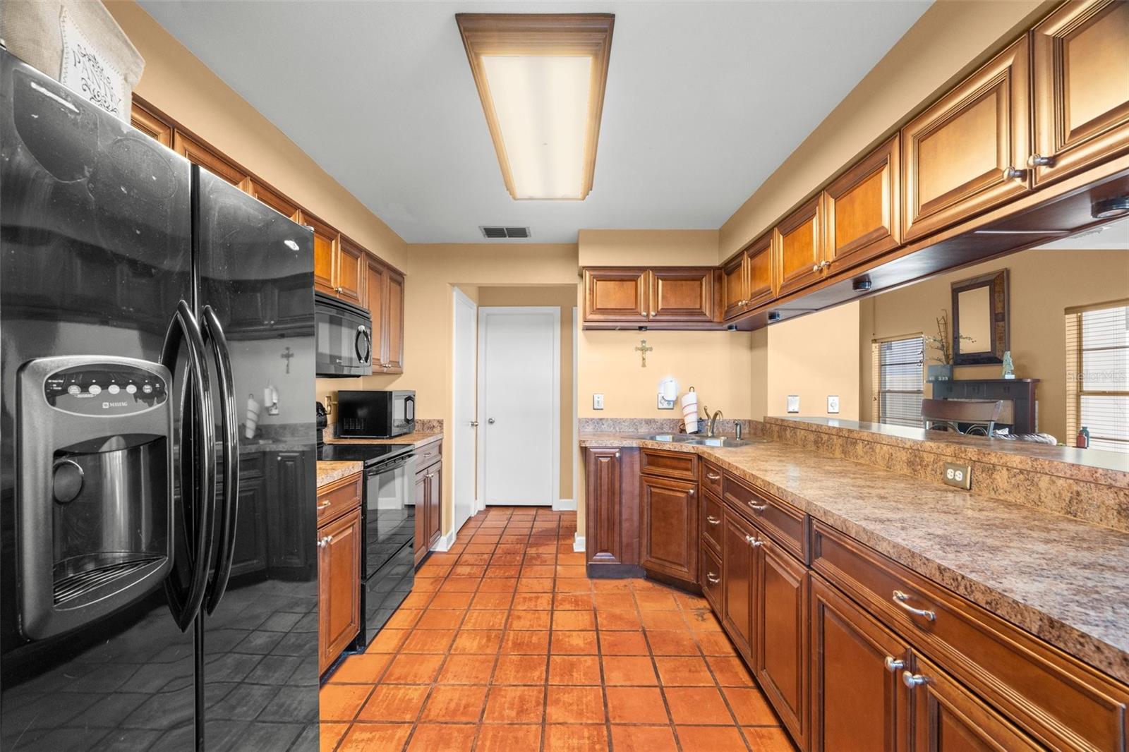 2975 W KNIGHTS AVE, TAMPA, FL, 33611