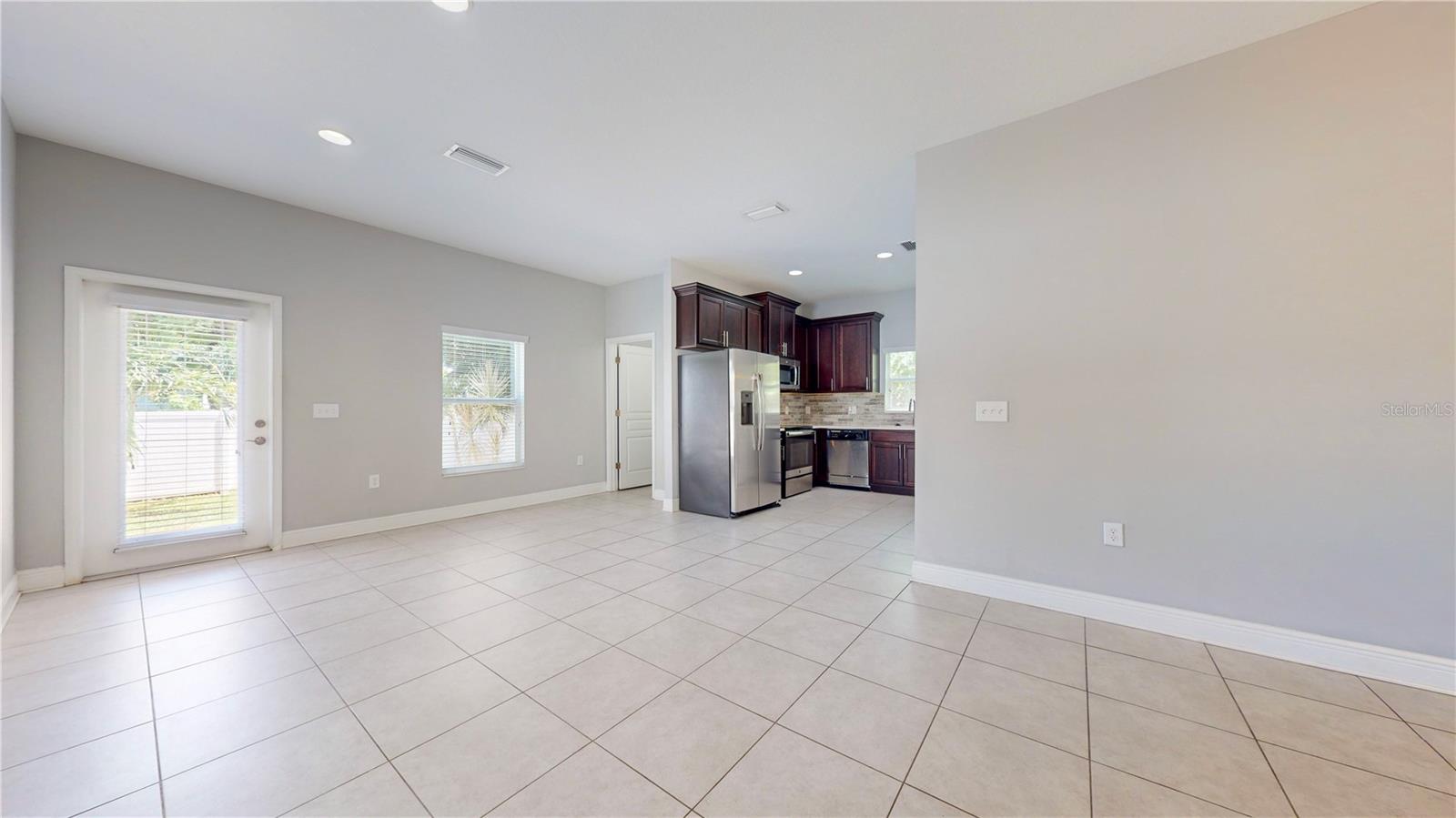 2907 W MAIN ST, TAMPA, FL, 33607