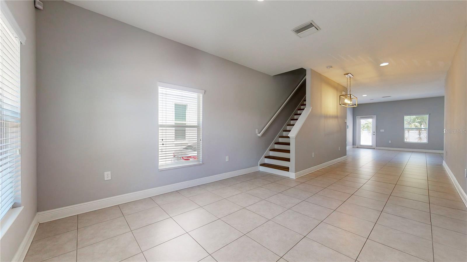 2907 W MAIN ST, TAMPA, FL, 33607