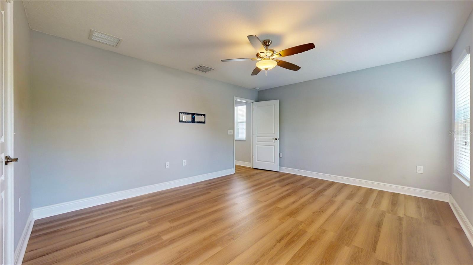 2907 W MAIN ST, TAMPA, FL, 33607