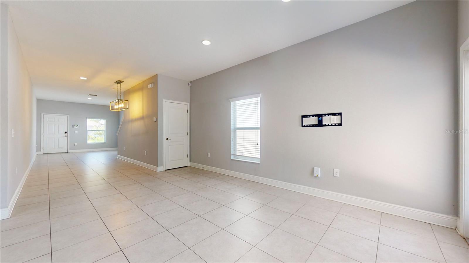2907 W MAIN ST, TAMPA, FL, 33607