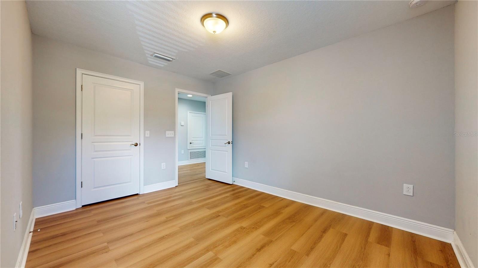 2907 W MAIN ST, TAMPA, FL, 33607