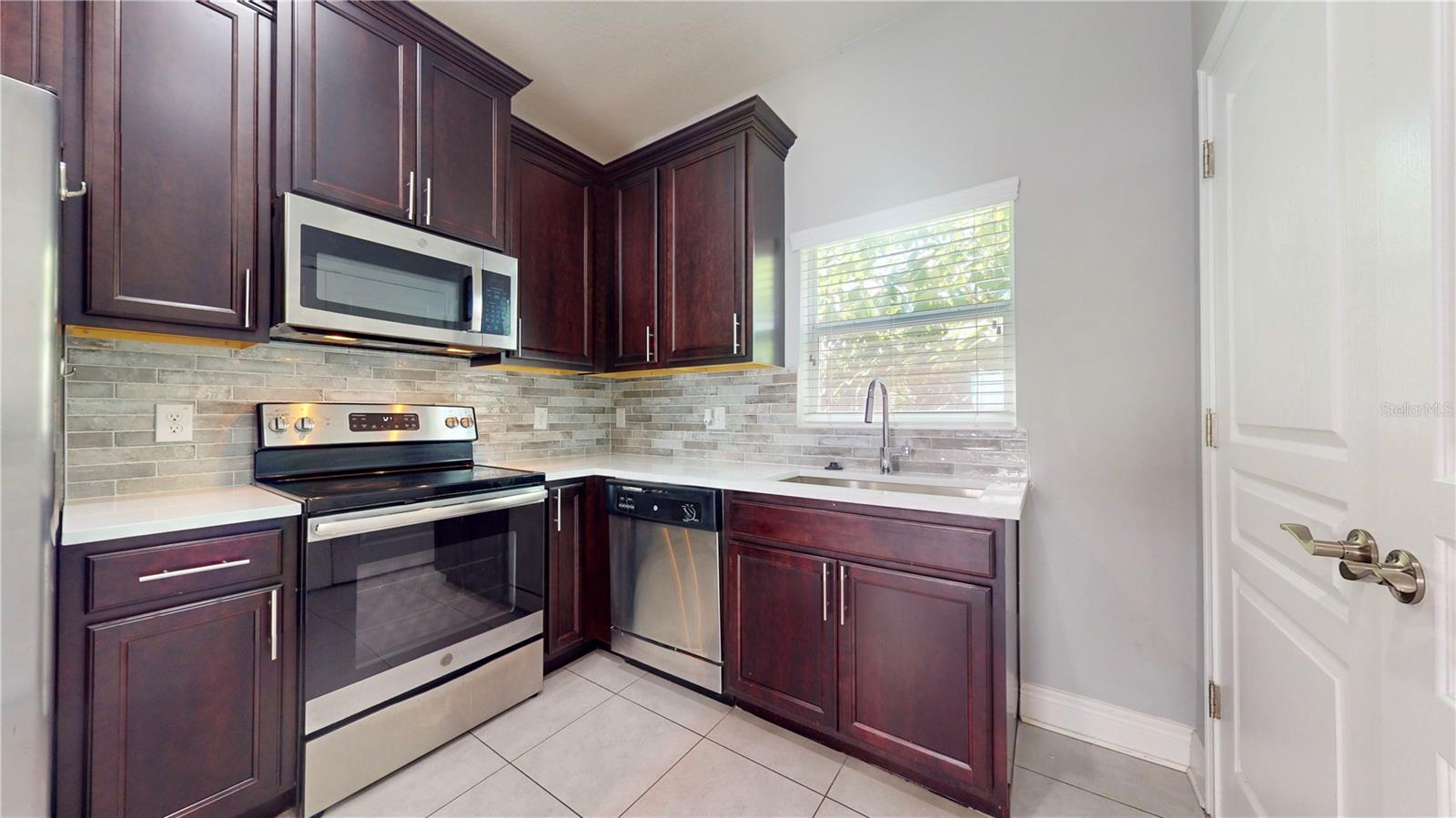 2907 W MAIN ST, TAMPA, FL, 33607