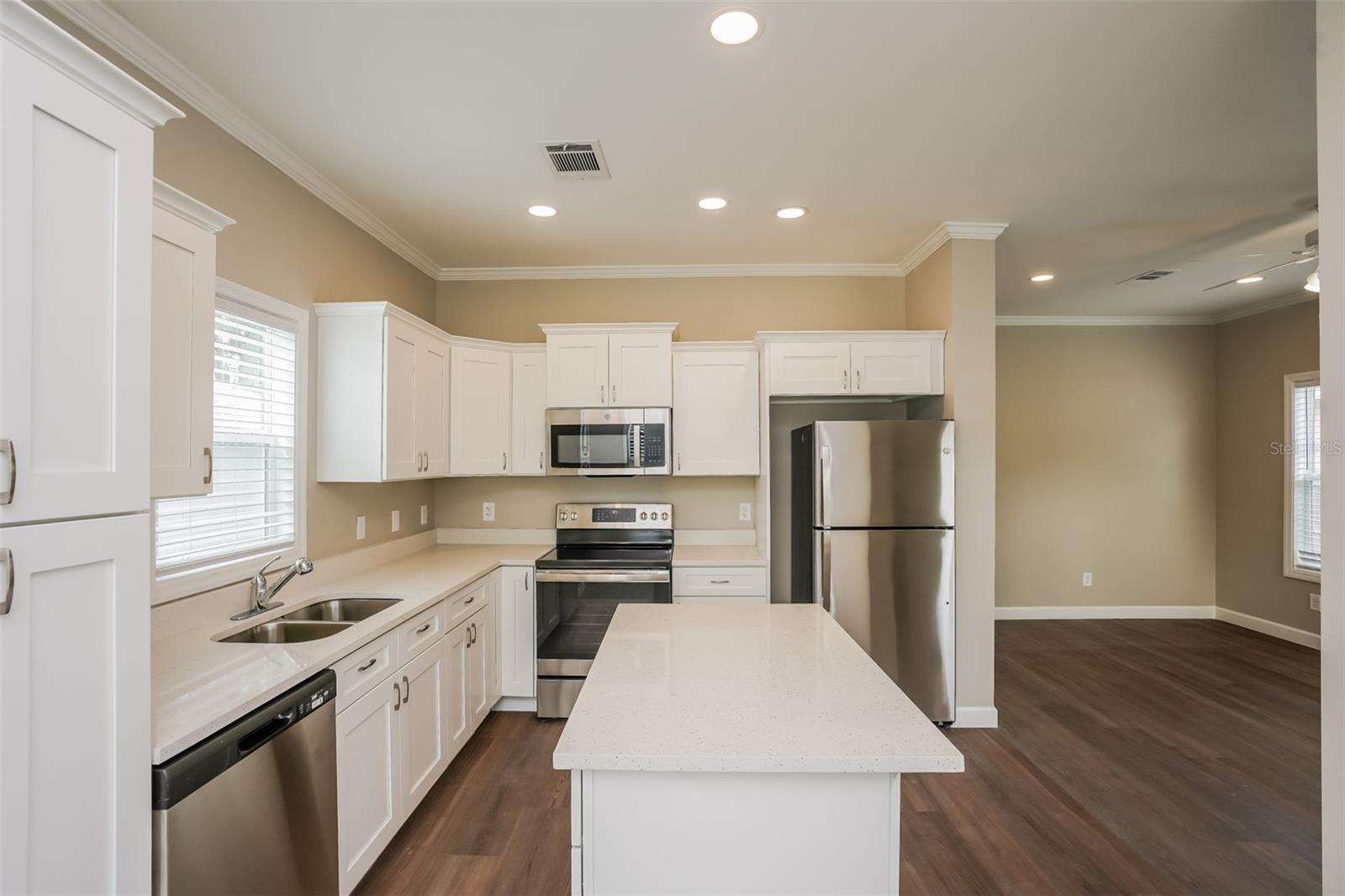 4665 QUEENSBORO AVE S, ST PETERSBURG, FL, 33711