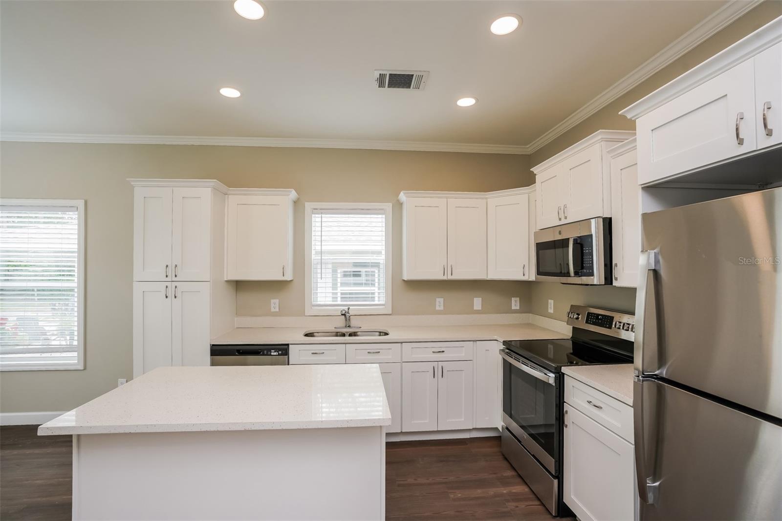 4665 QUEENSBORO AVE S, ST PETERSBURG, FL, 33711