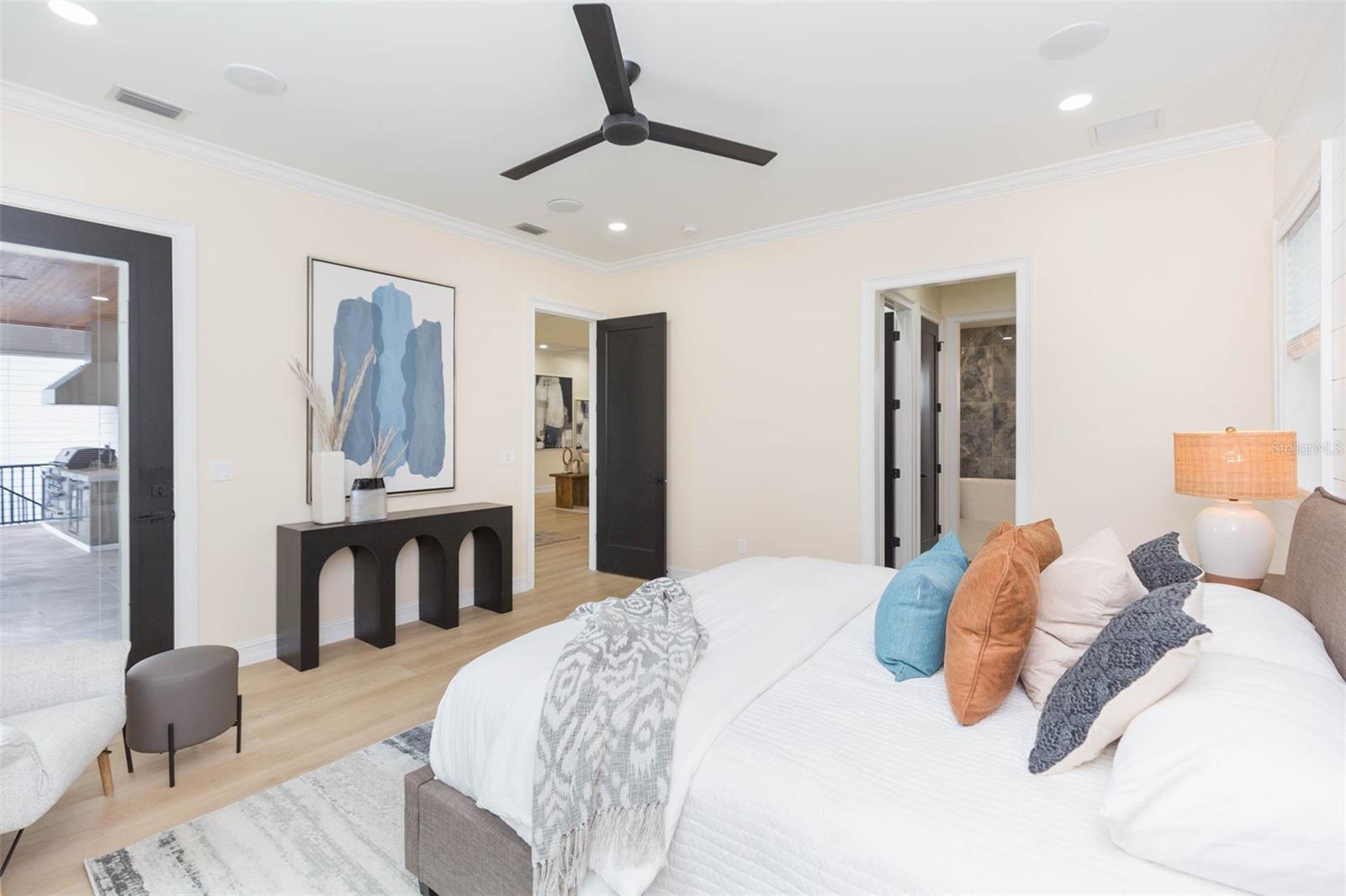 526 39TH AVE S, ST PETERSBURG, FL, 33705