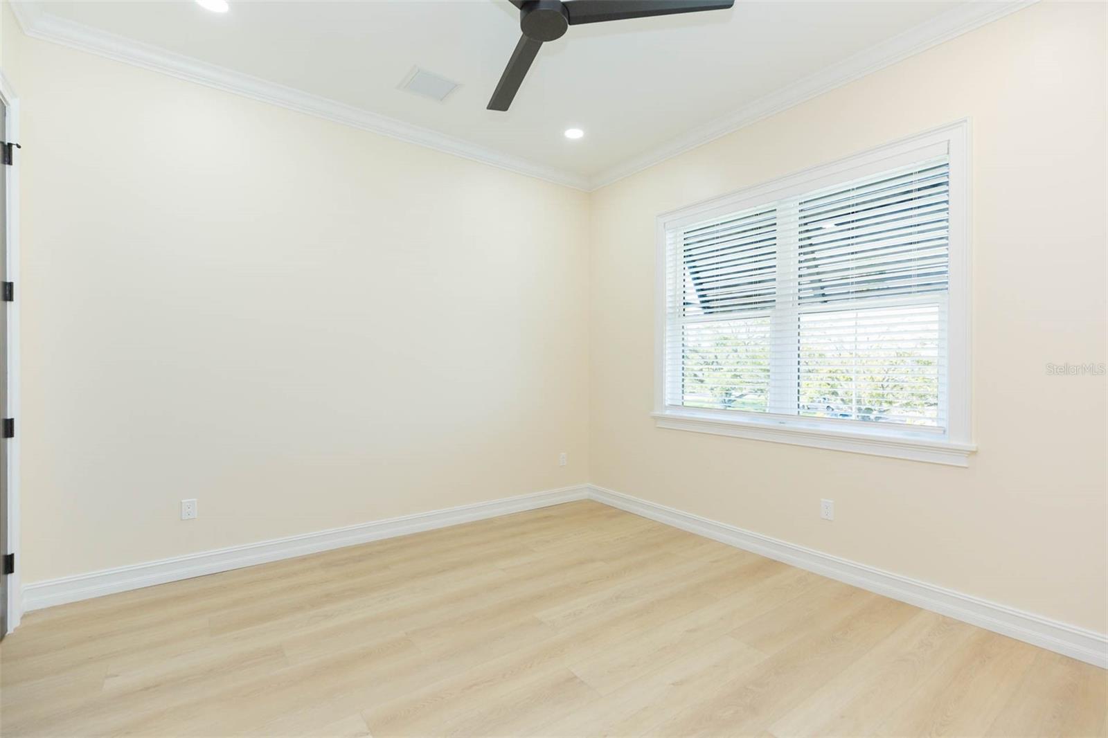 526 39TH AVE S, ST PETERSBURG, FL, 33705