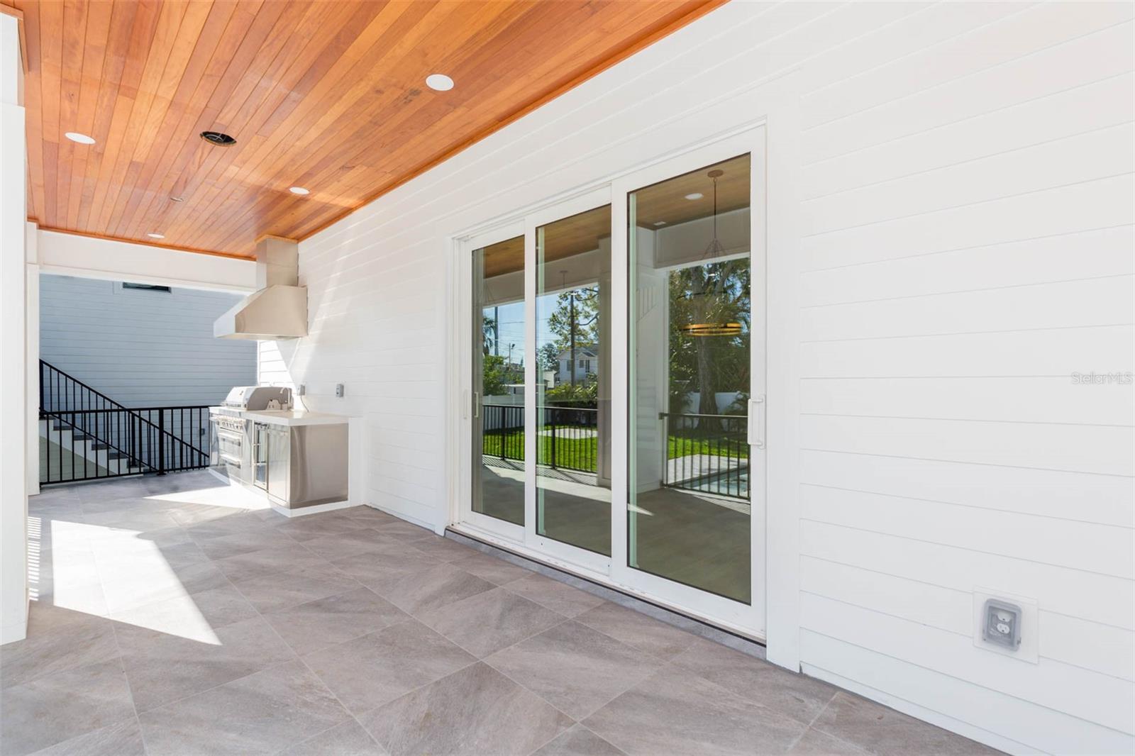 526 39TH AVE S, ST PETERSBURG, FL, 33705
