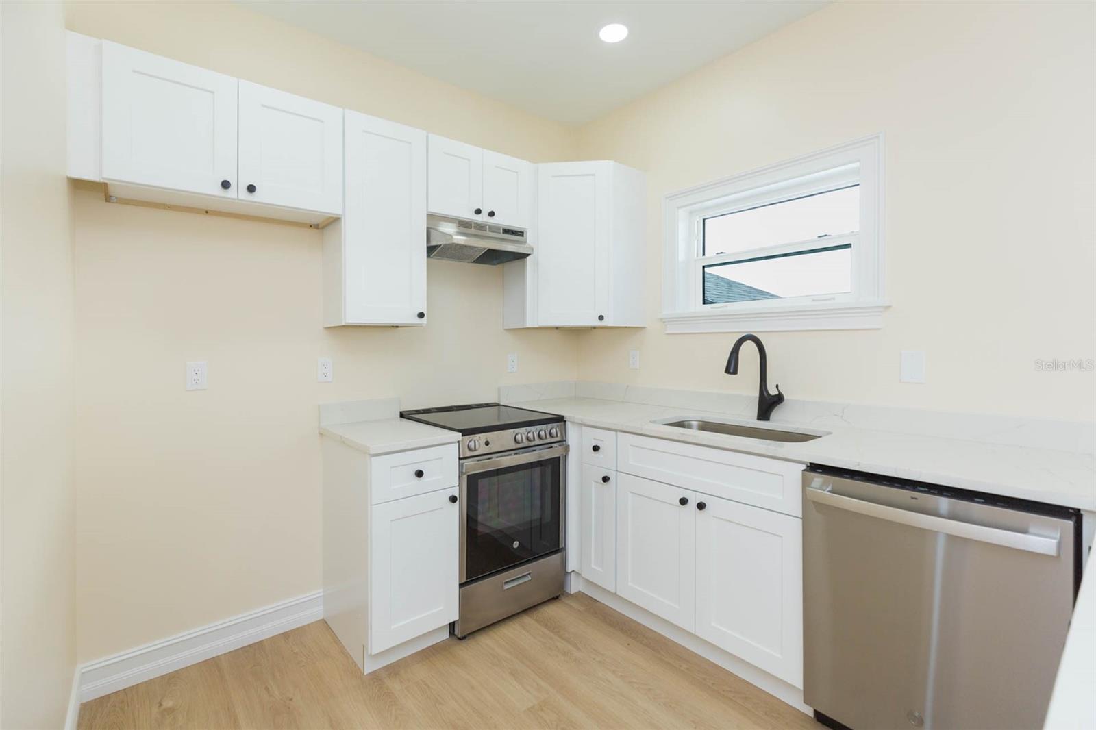 526 39TH AVE S, ST PETERSBURG, FL, 33705