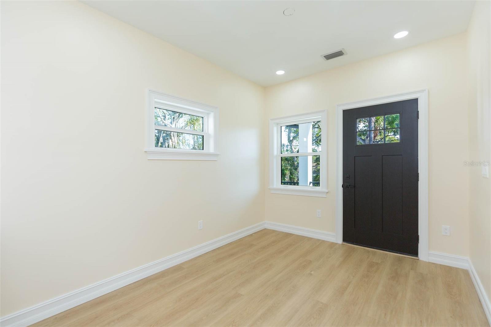 526 39TH AVE S, ST PETERSBURG, FL, 33705