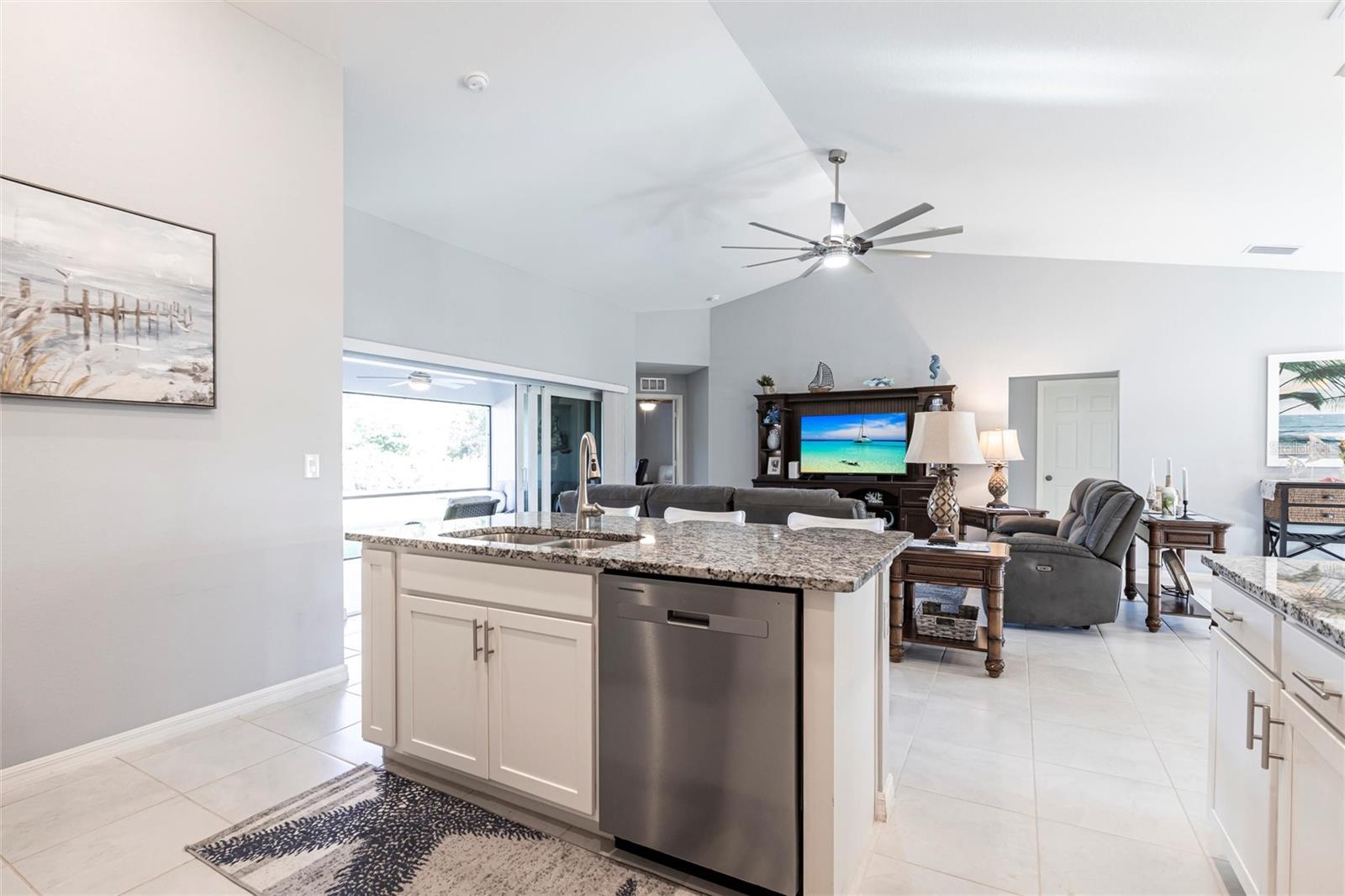 383 POSADAS CIR, PUNTA GORDA, FL, 33983