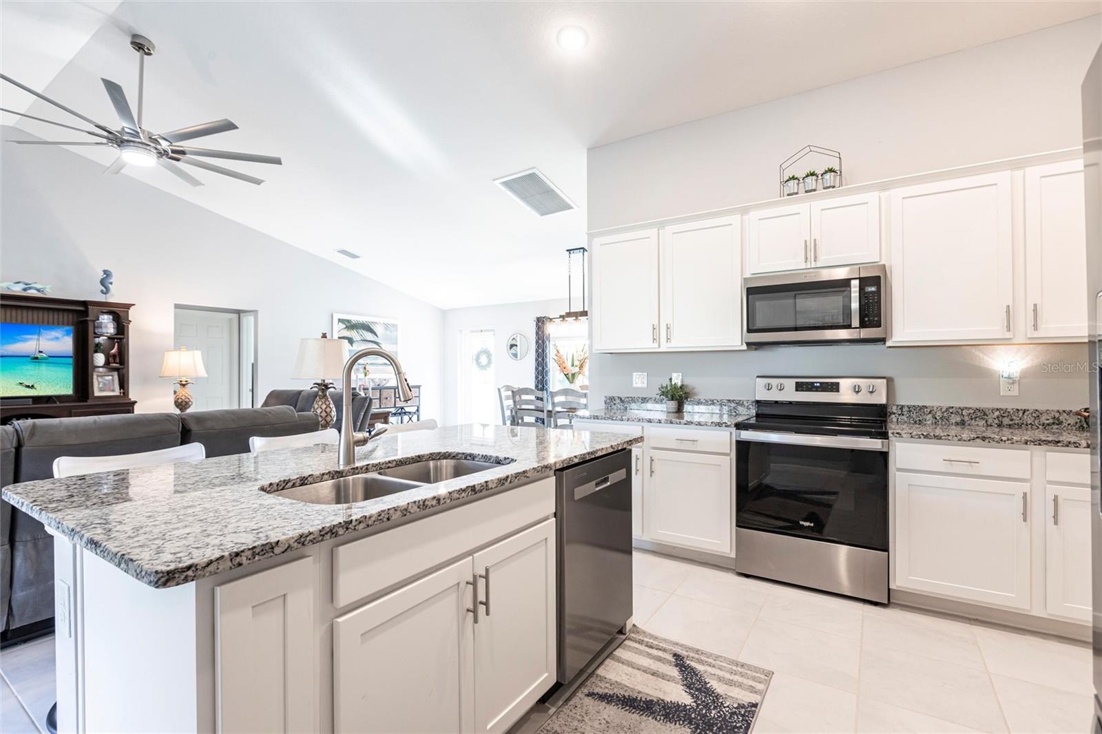 383 POSADAS CIR, PUNTA GORDA, FL, 33983
