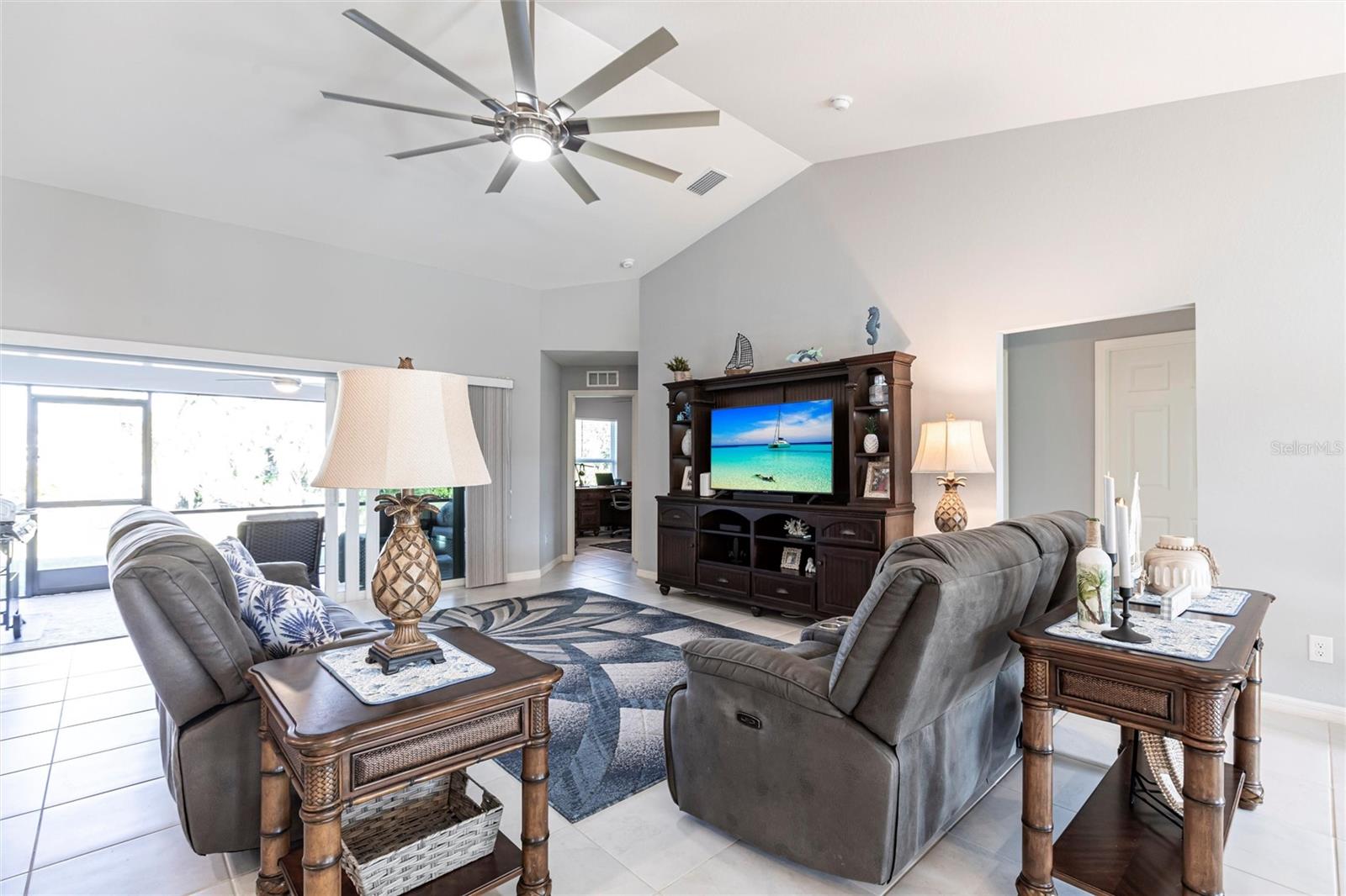 383 POSADAS CIR, PUNTA GORDA, FL, 33983