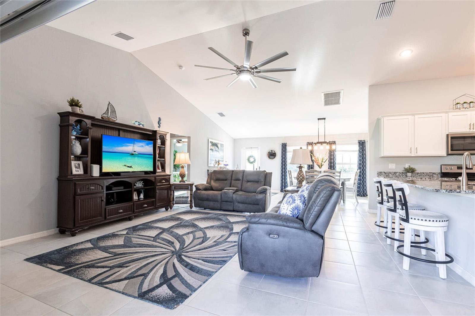 383 POSADAS CIR, PUNTA GORDA, FL, 33983