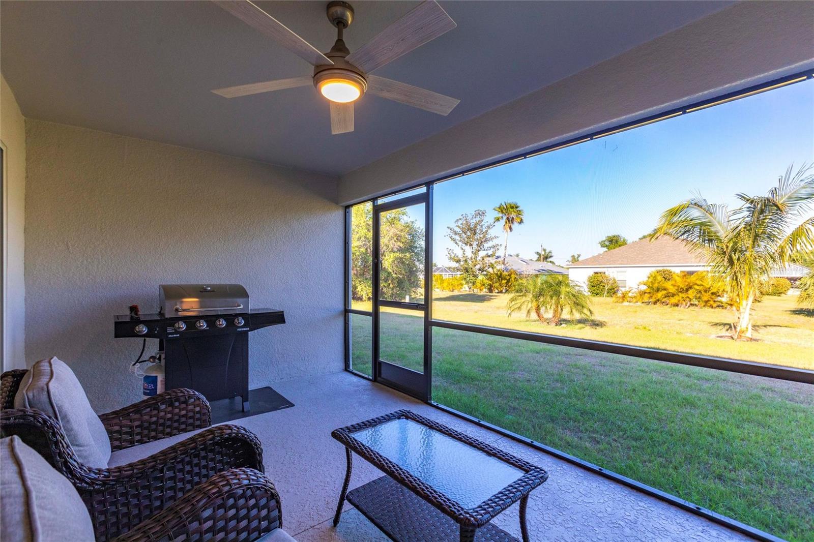 383 POSADAS CIR, PUNTA GORDA, FL, 33983