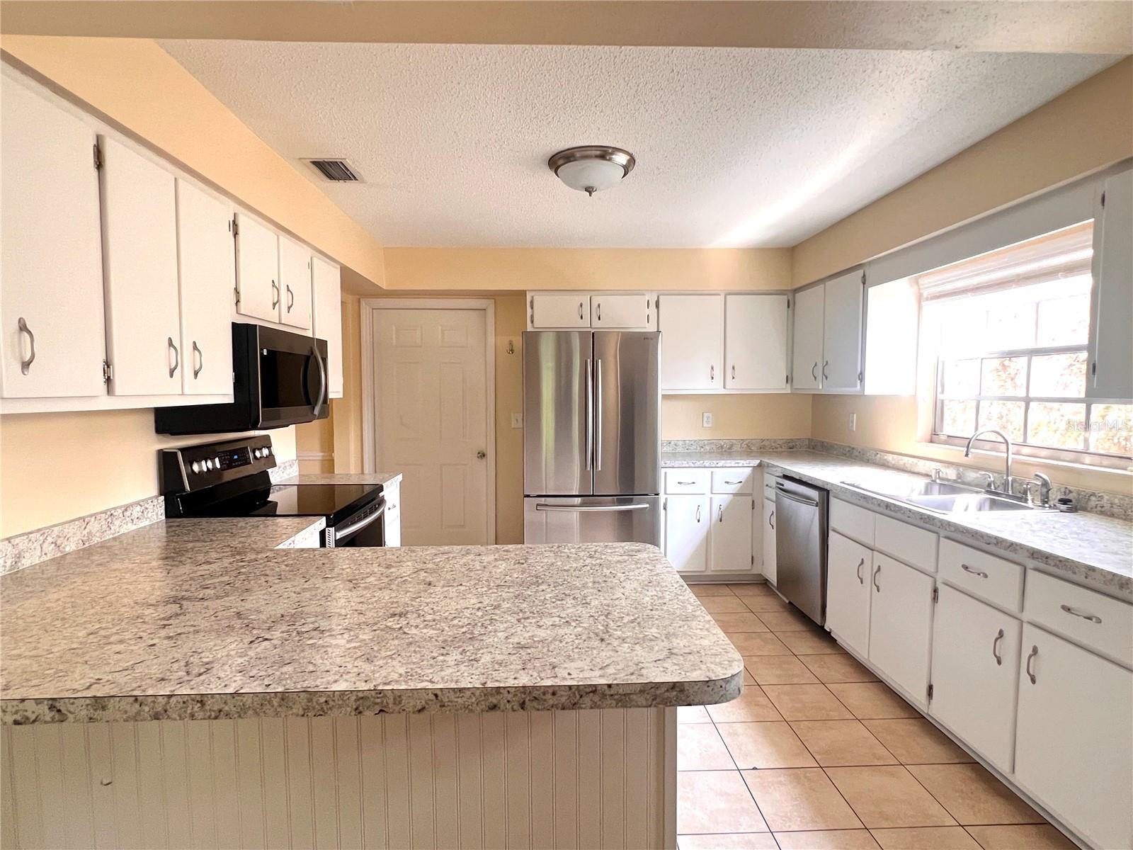 2146 NE 10TH ST, OCALA, FL, 34470