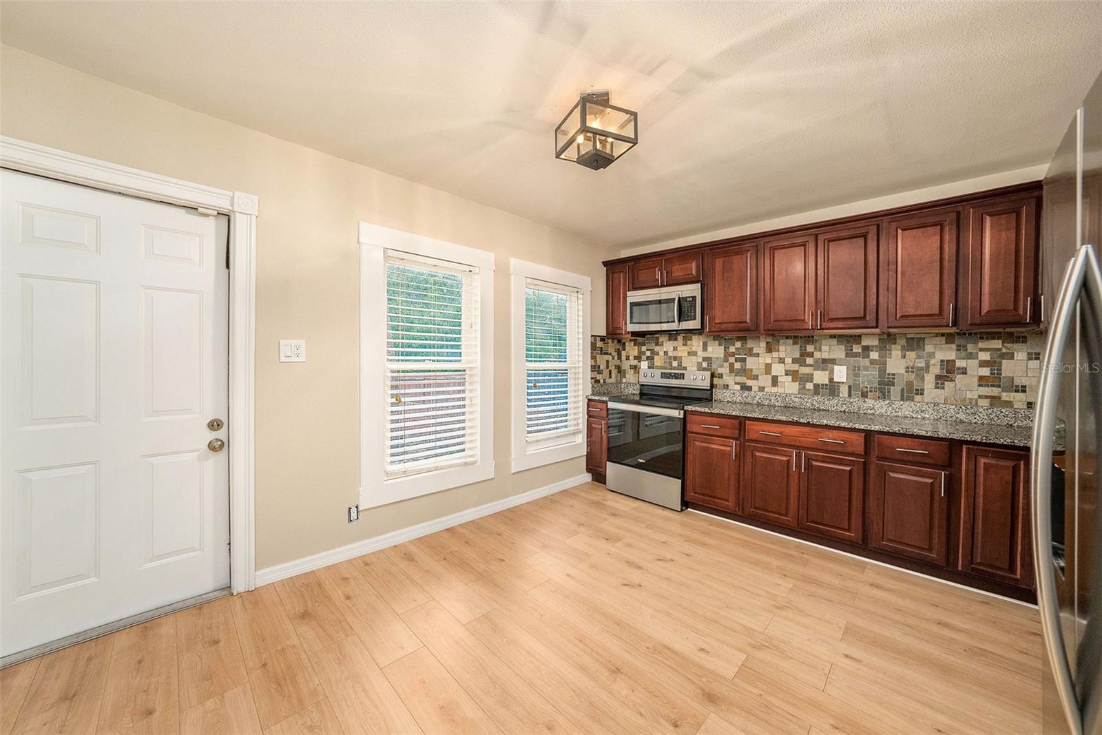 1910 E COLUMBUS DR, TAMPA, FL, 33605