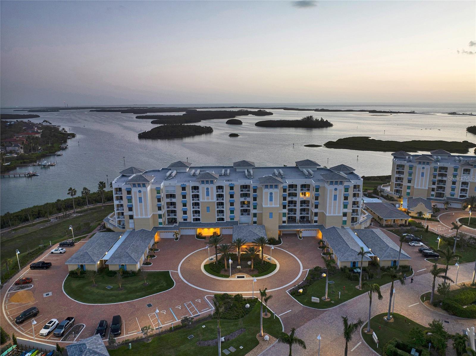 755 COLLANY RD #504, TIERRA VERDE, FL, 33715