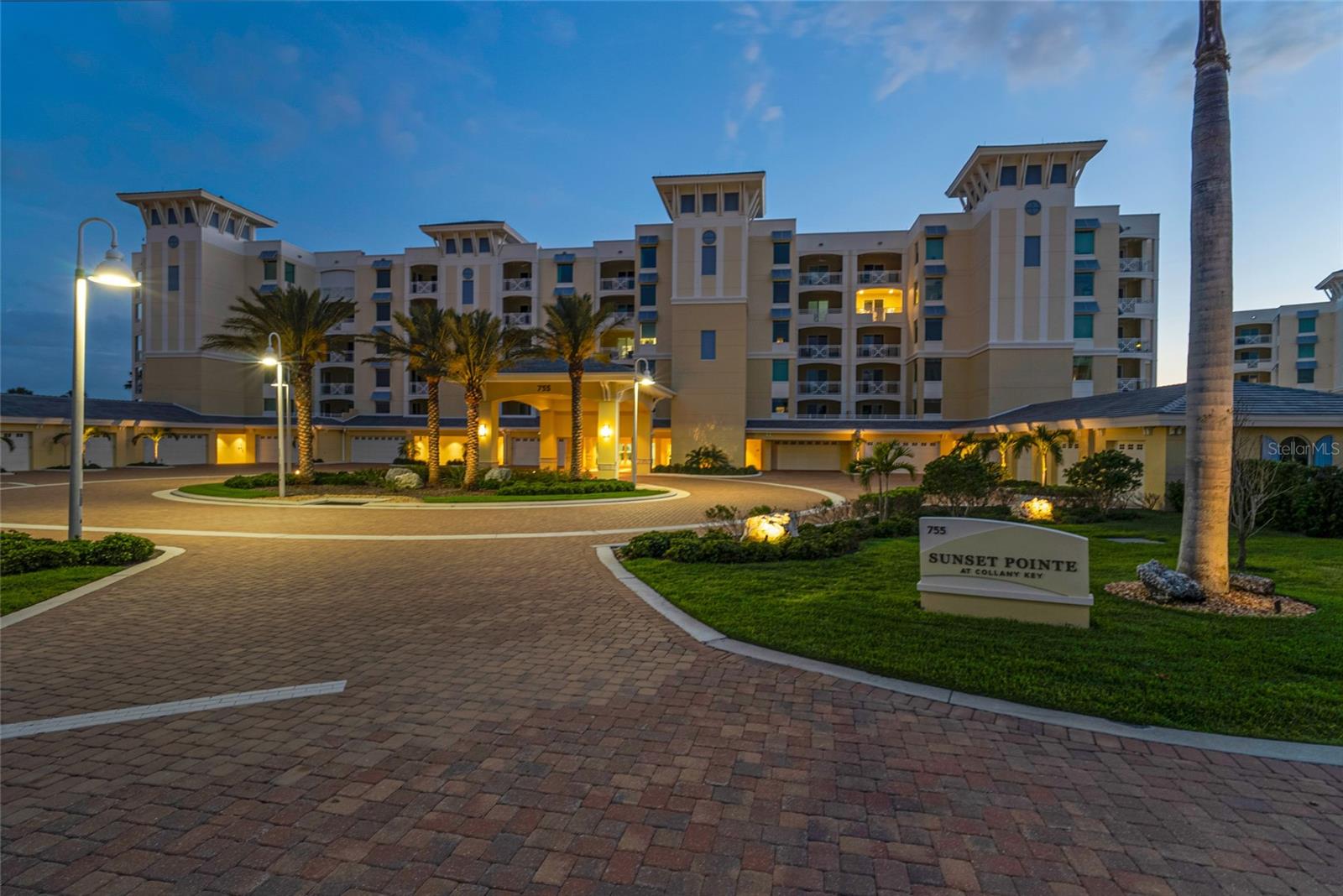 755 COLLANY RD #504, TIERRA VERDE, FL, 33715