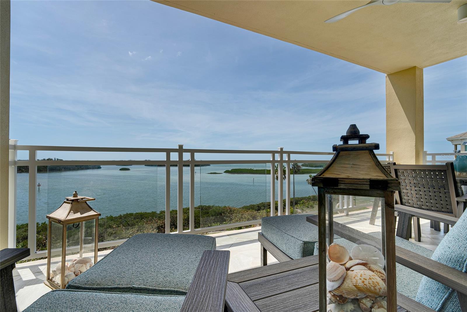 755 COLLANY RD #504, TIERRA VERDE, FL, 33715