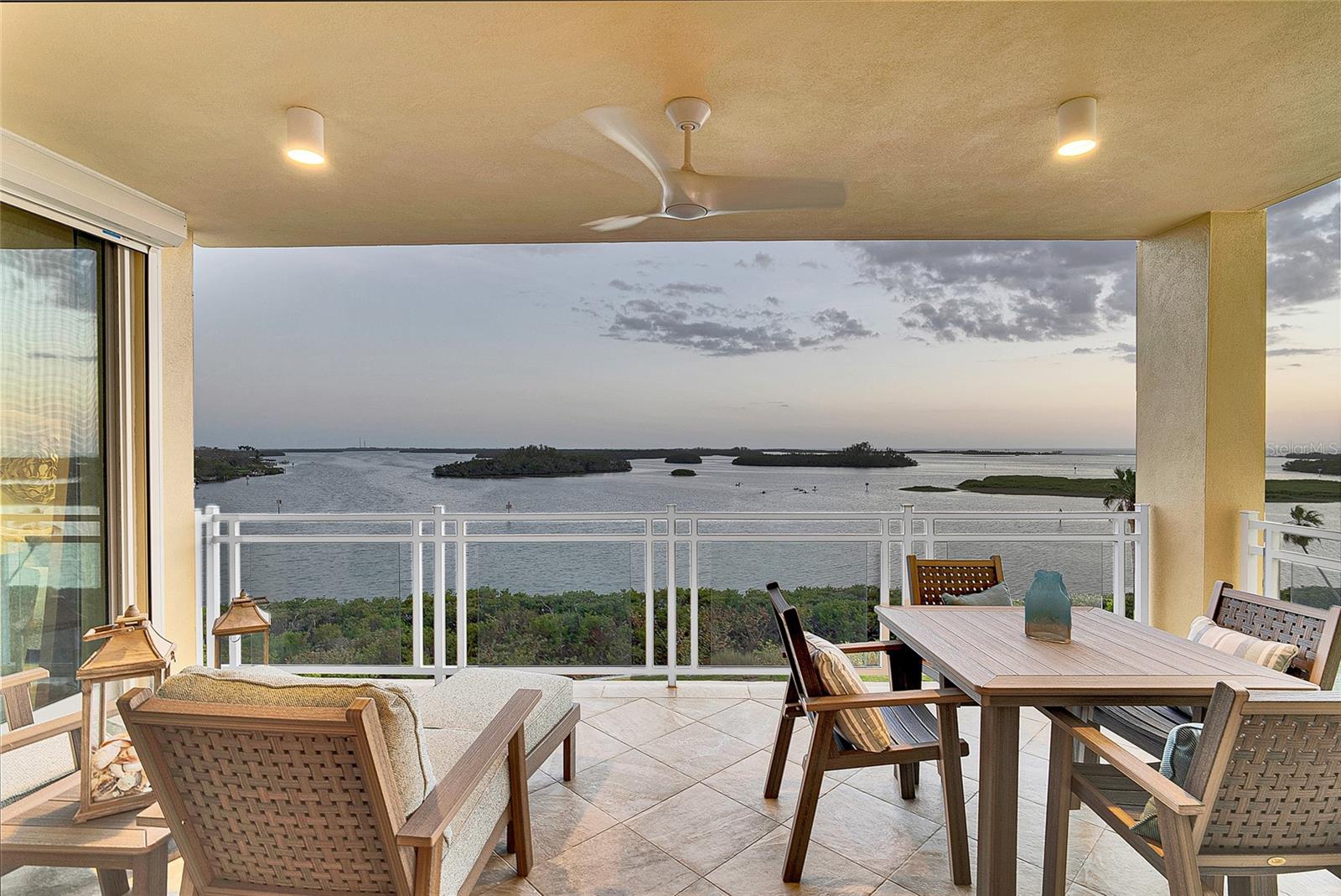 755 COLLANY RD #504, TIERRA VERDE, FL, 33715