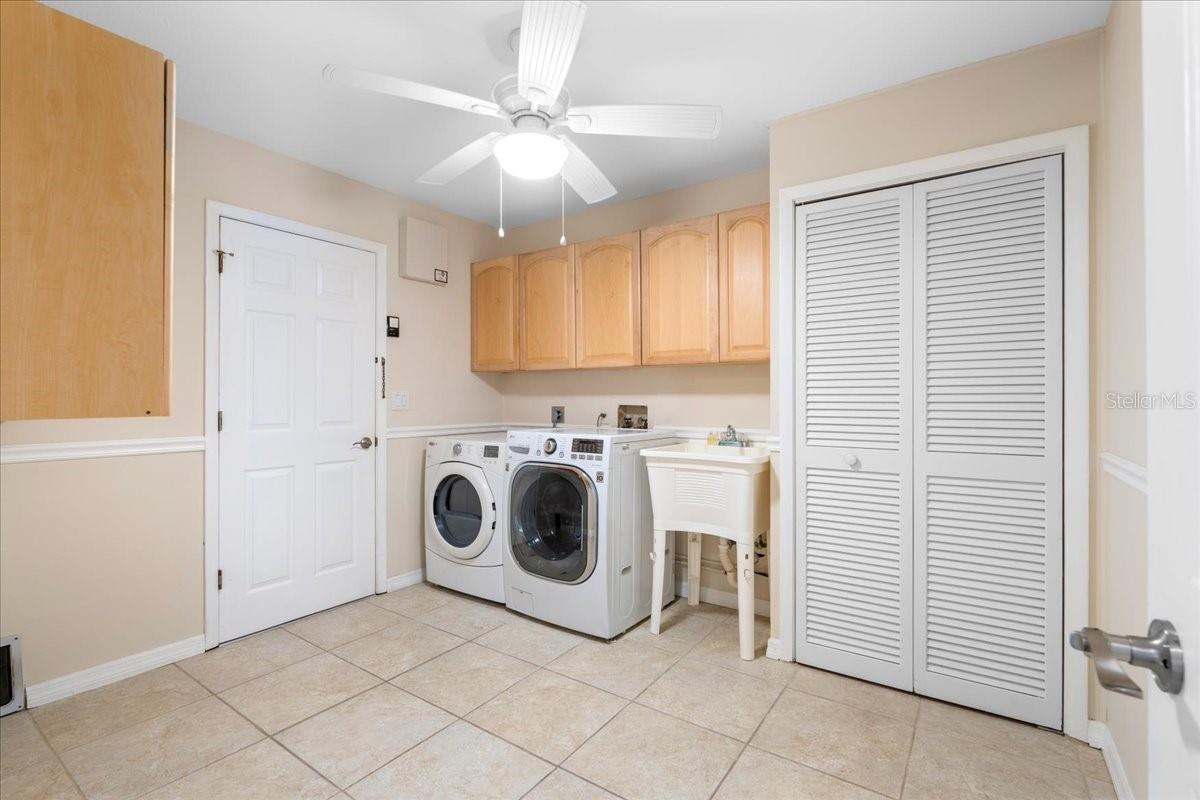 214 WHISPERING OAKS CT, SARASOTA, FL, 34232