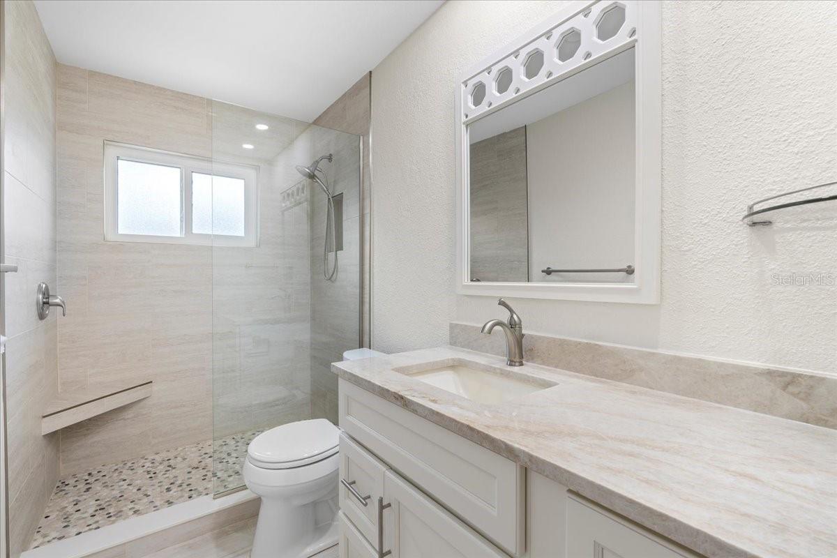 214 WHISPERING OAKS CT, SARASOTA, FL, 34232
