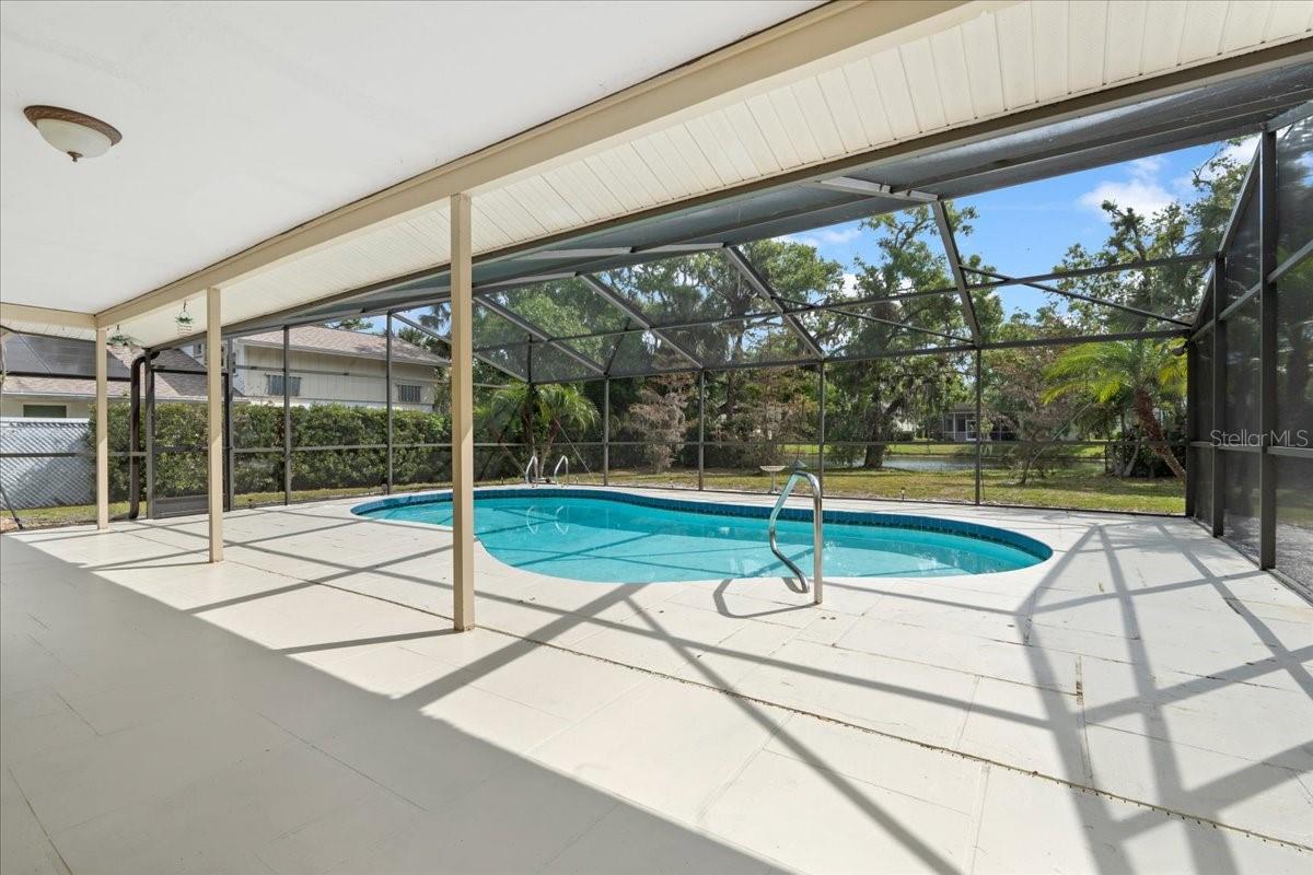 214 WHISPERING OAKS CT, SARASOTA, FL, 34232