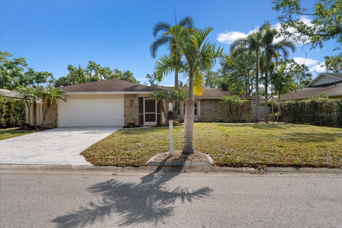 214 WHISPERING OAKS CT, SARASOTA, FL, 34232
