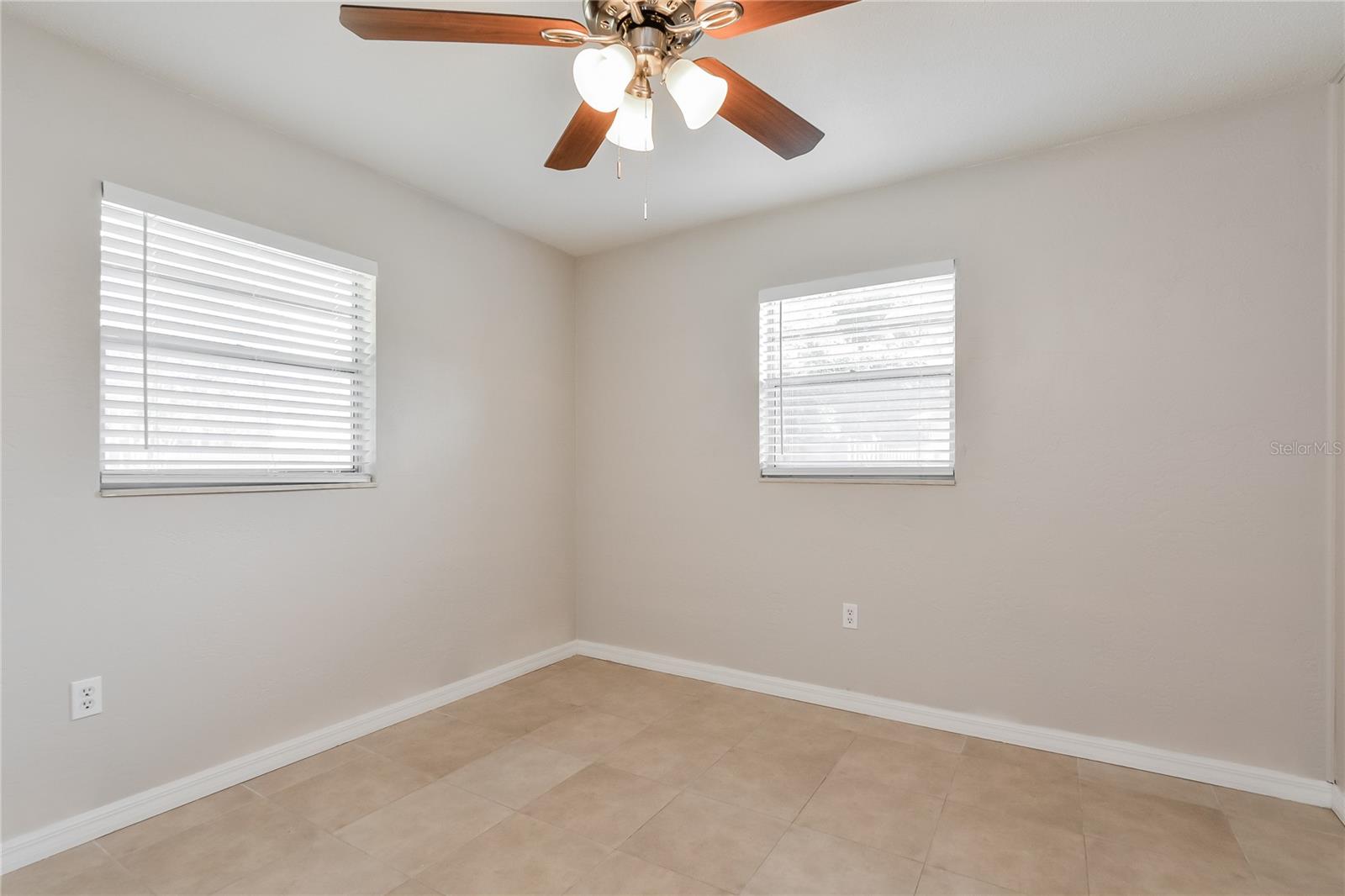 10 CATALINA DR, DEBARY, FL, 32713