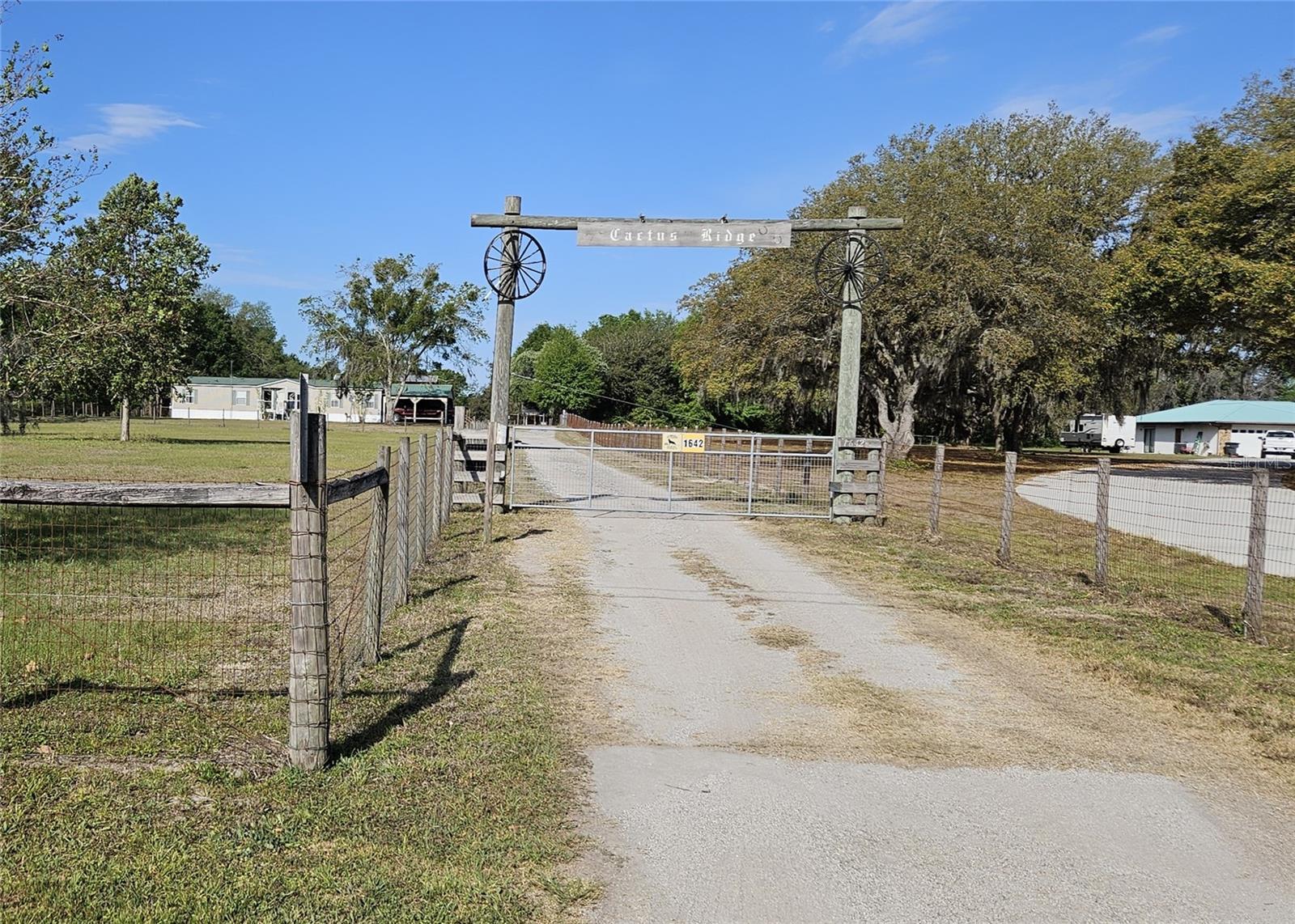 1642 HOLY COW RD, POLK CITY, FL, 33868