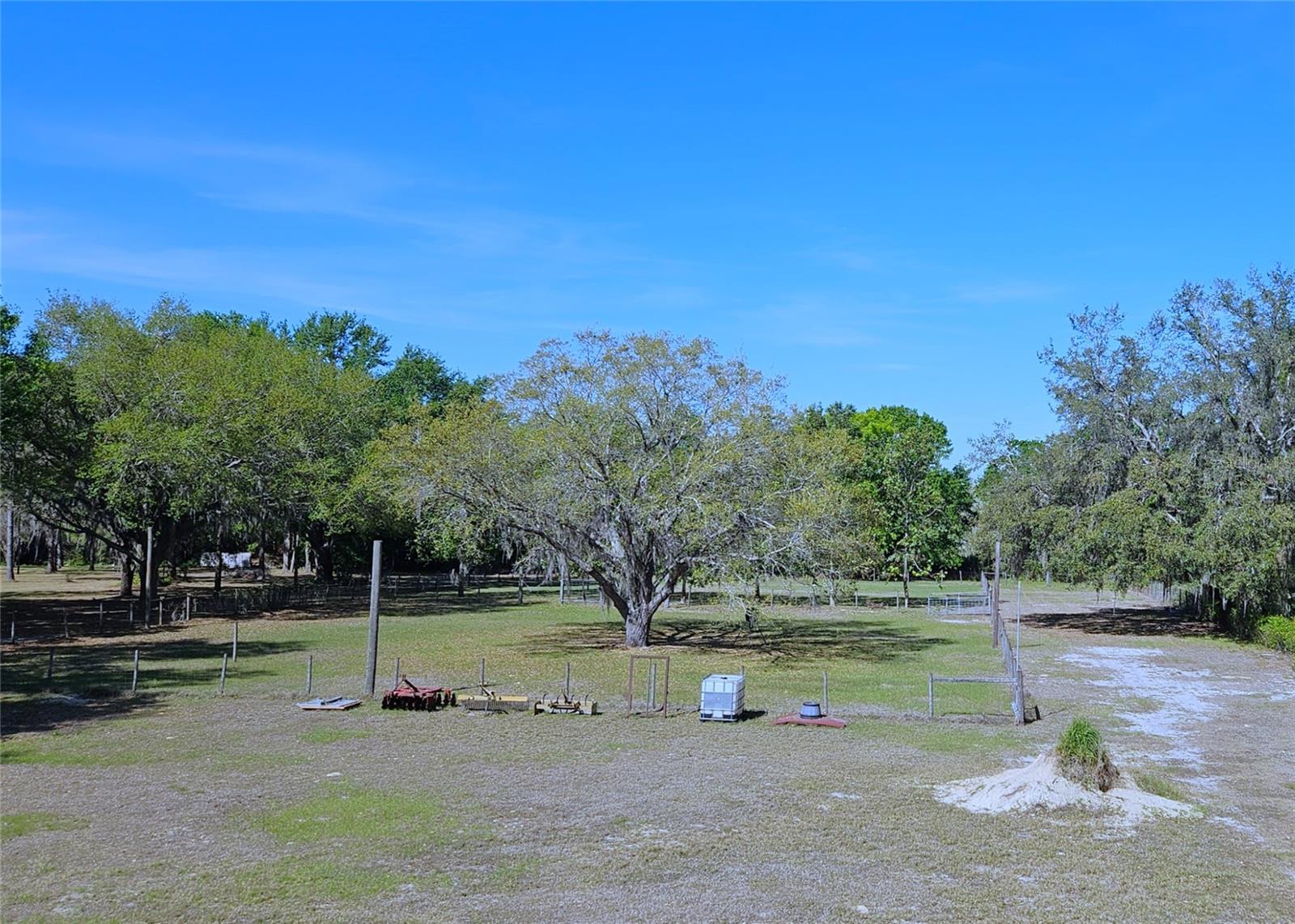 1642 HOLY COW RD, POLK CITY, FL, 33868