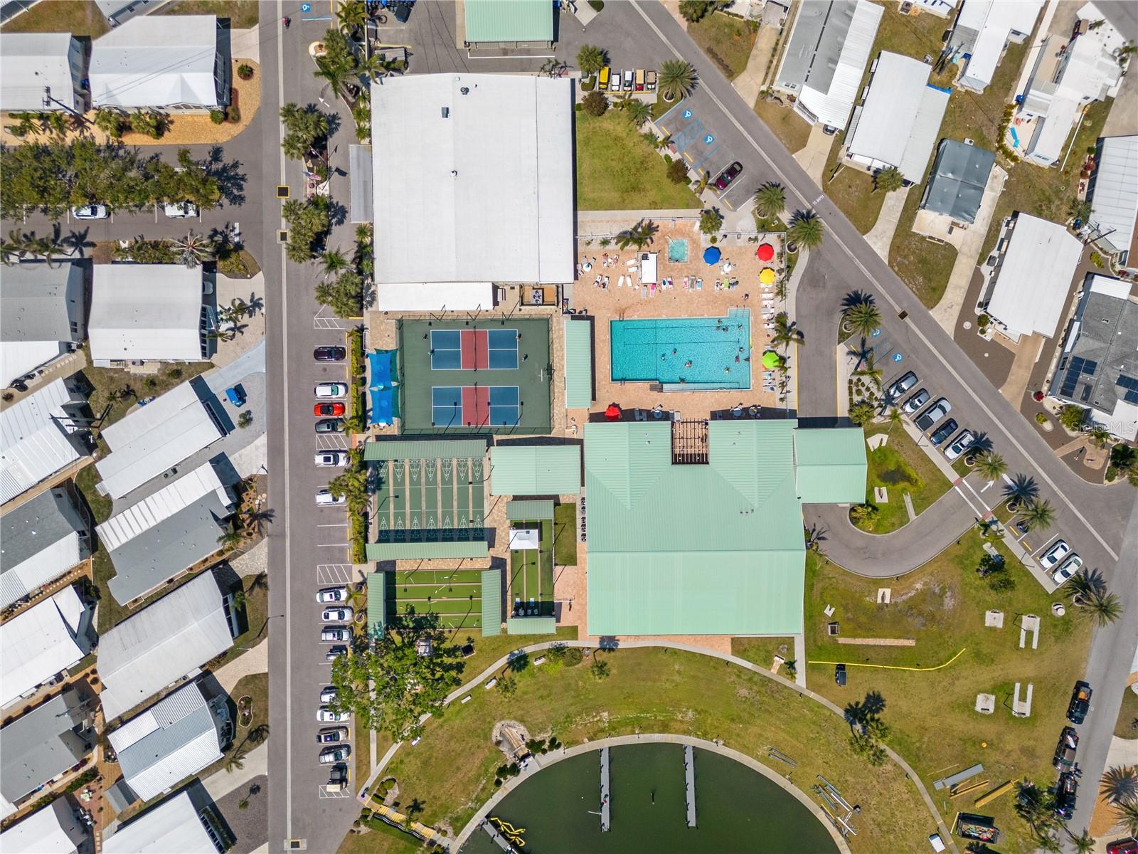 690 N GREEN CIR, VENICE, FL, 34285