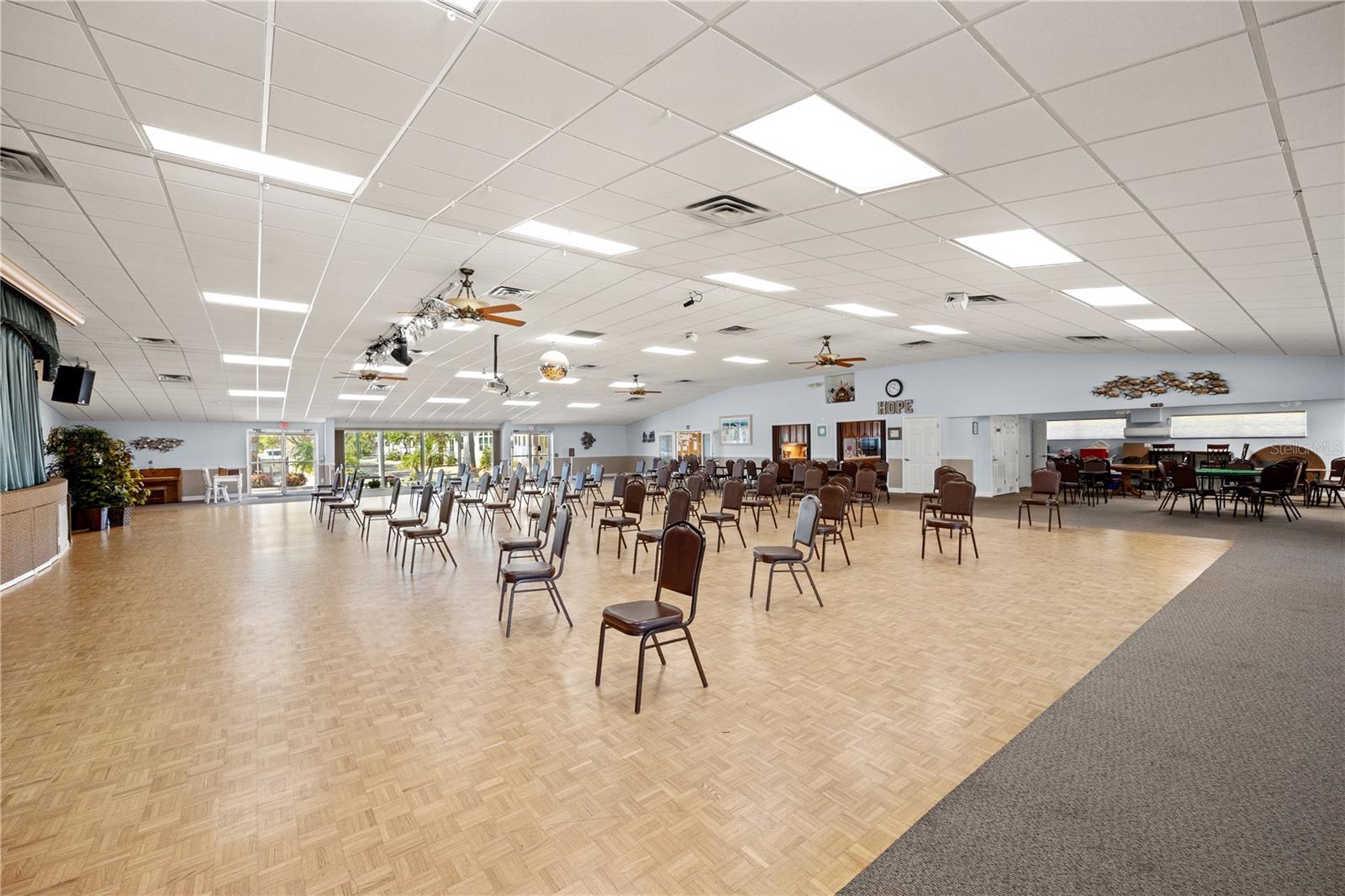 690 N GREEN CIR, VENICE, FL, 34285