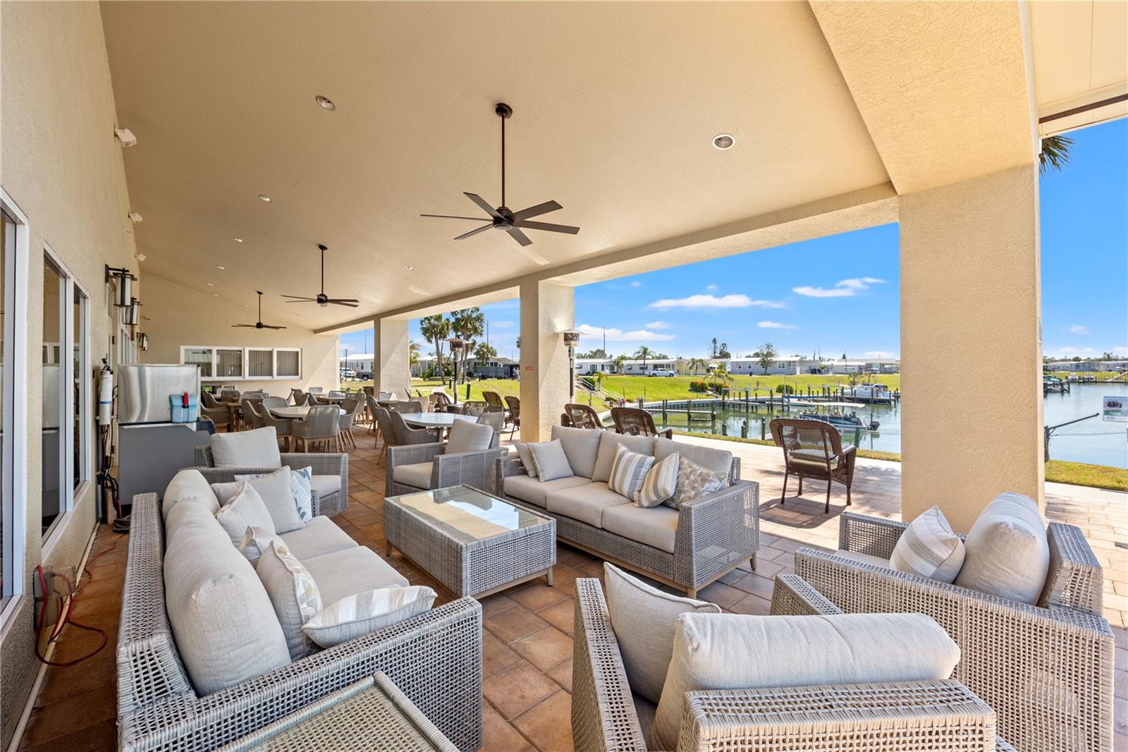 690 N GREEN CIR, VENICE, FL, 34285