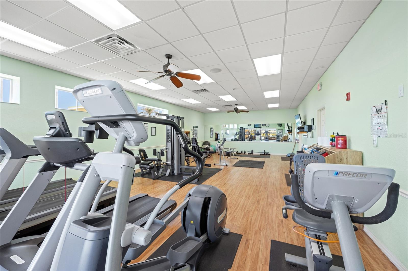 690 N GREEN CIR, VENICE, FL, 34285