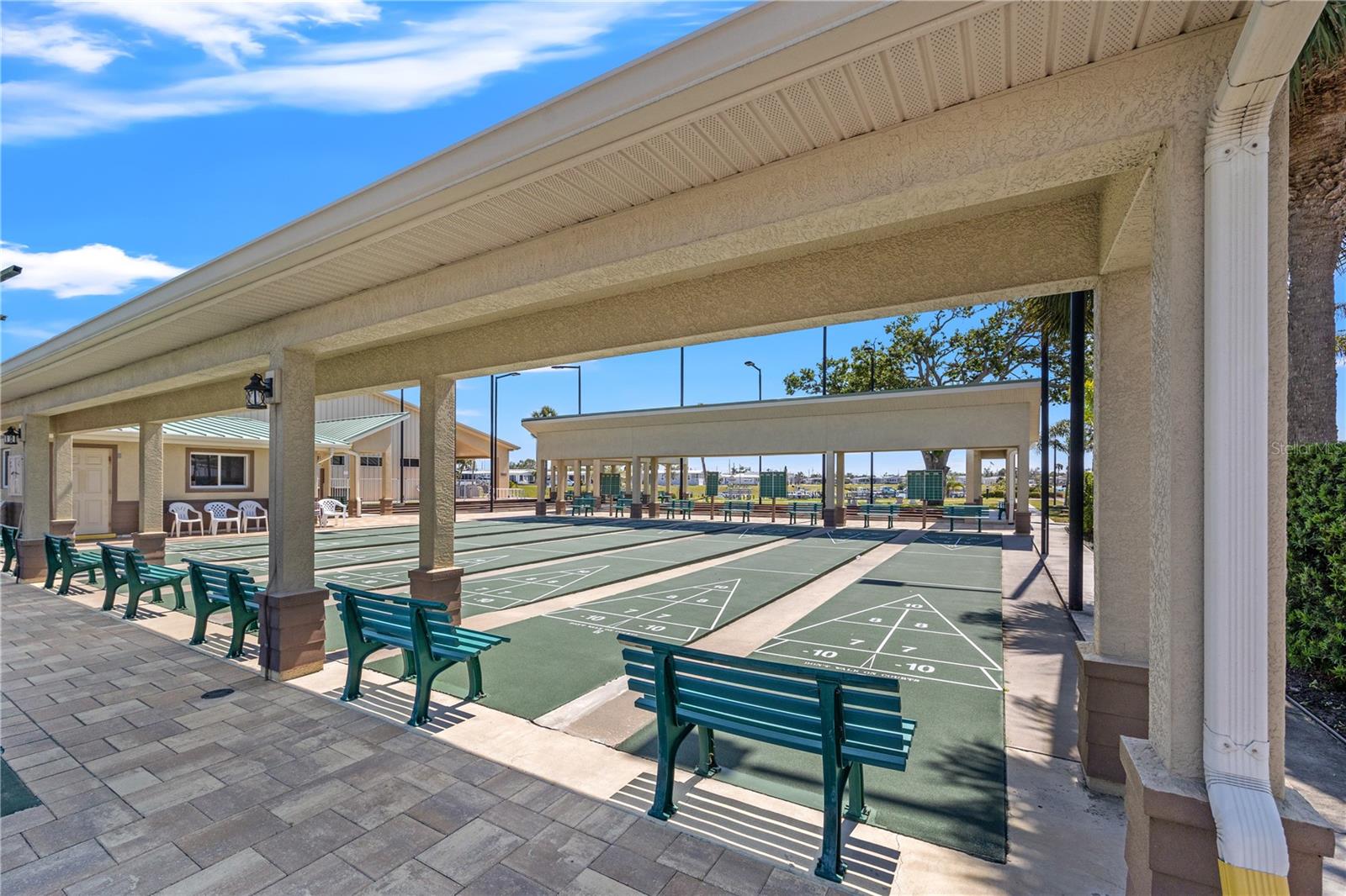 690 N GREEN CIR, VENICE, FL, 34285