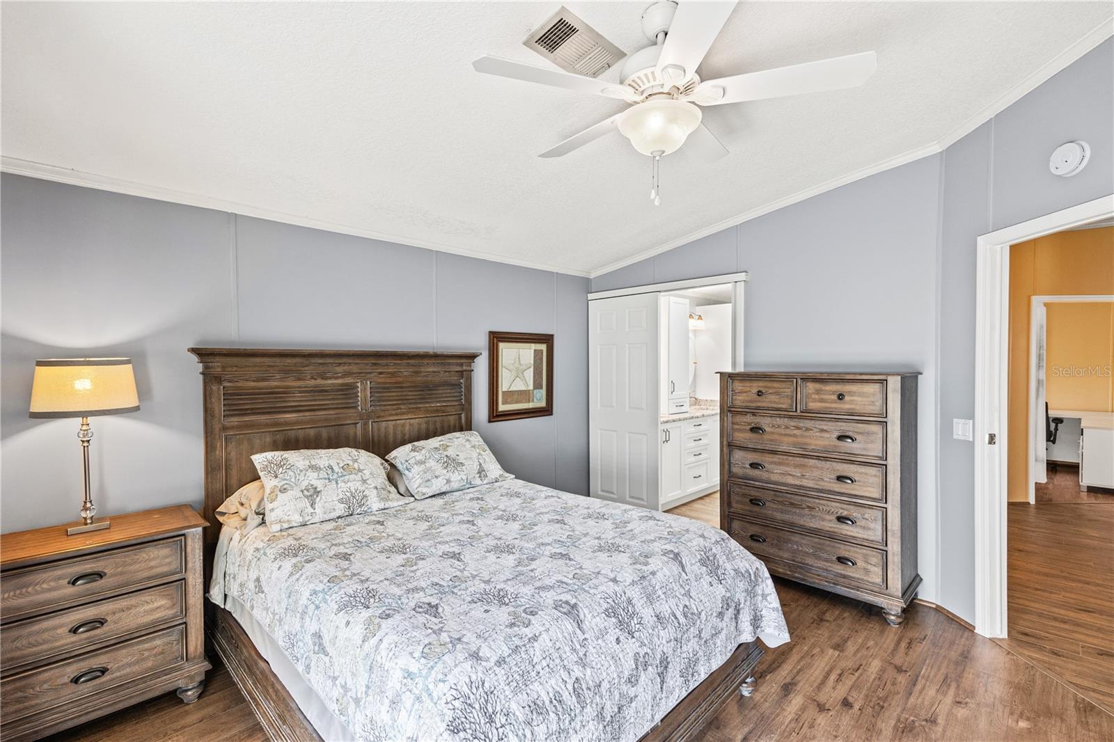 690 N GREEN CIR, VENICE, FL, 34285