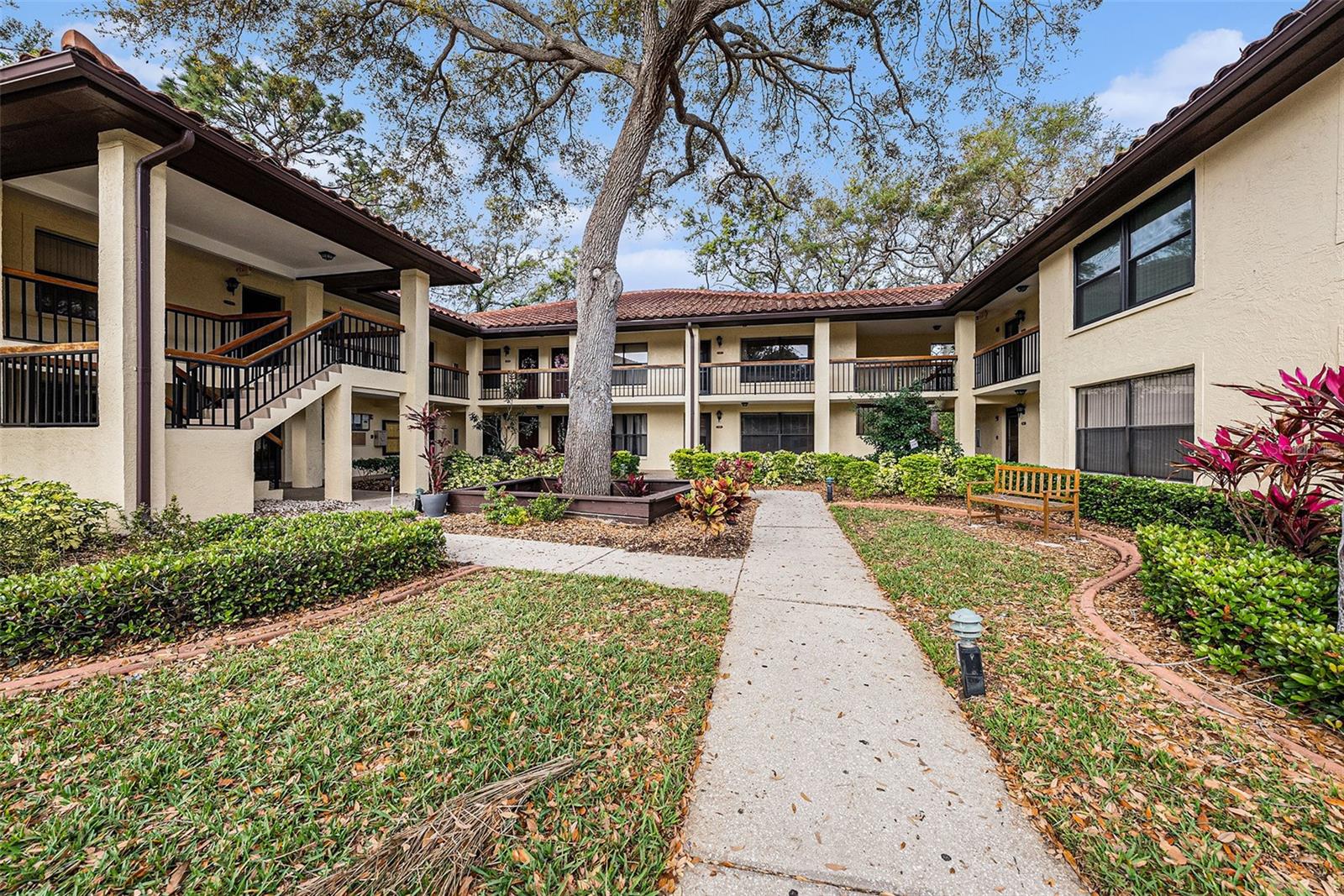 110 HAMMOCK PINE BLVD #110, CLEARWATER, FL, 33761