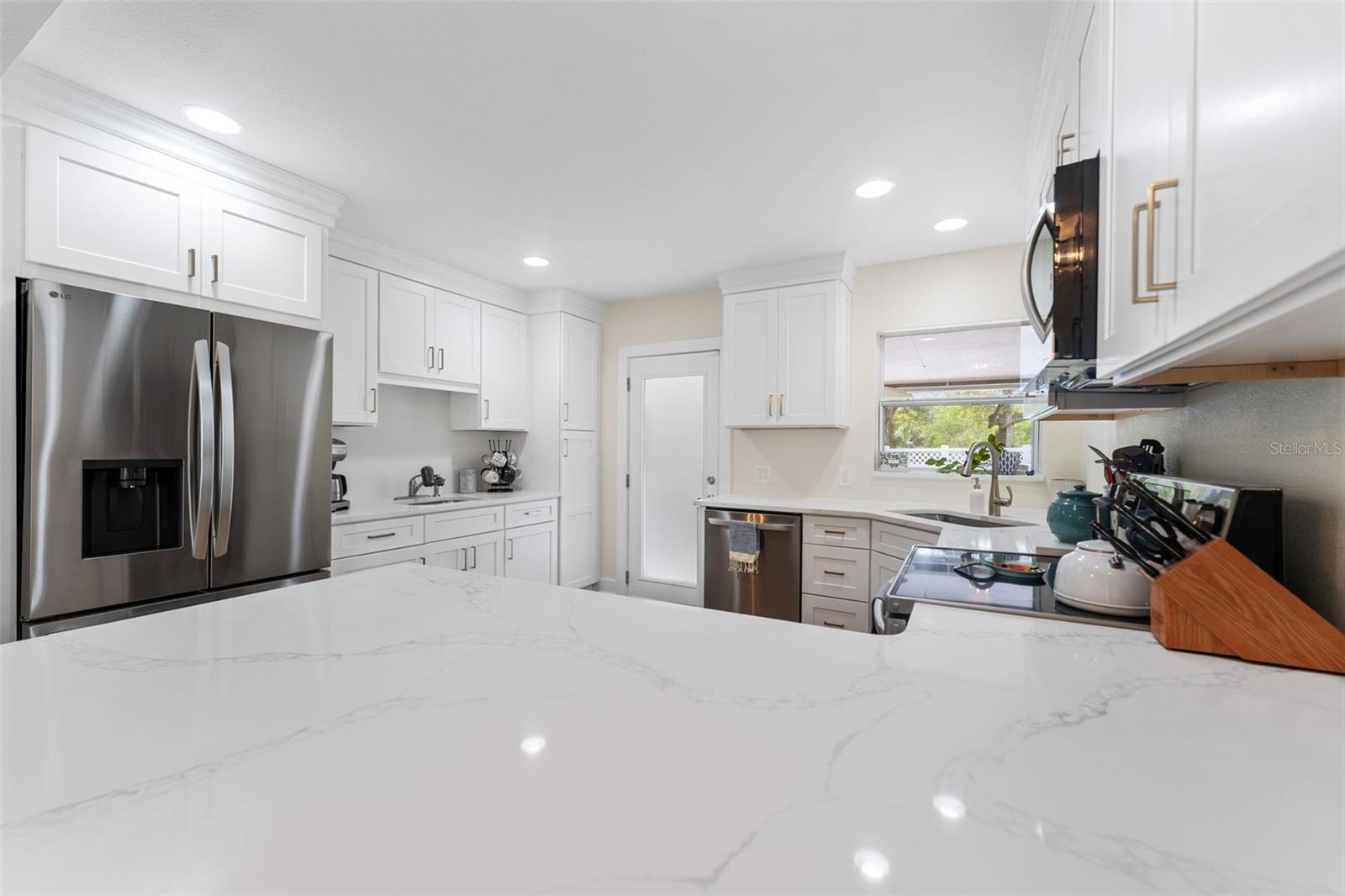6215 SANDERS DR, TAMPA, FL, 33611