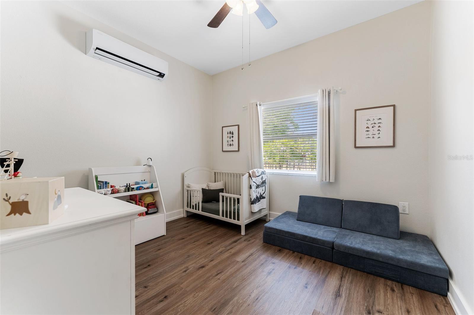 6215 SANDERS DR, TAMPA, FL, 33611