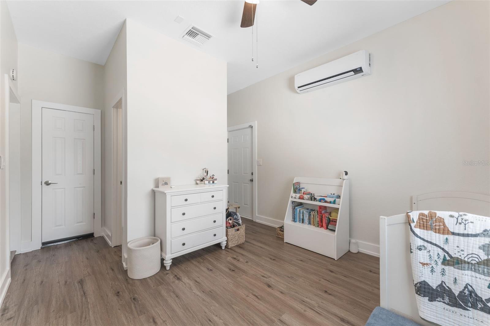6215 SANDERS DR, TAMPA, FL, 33611