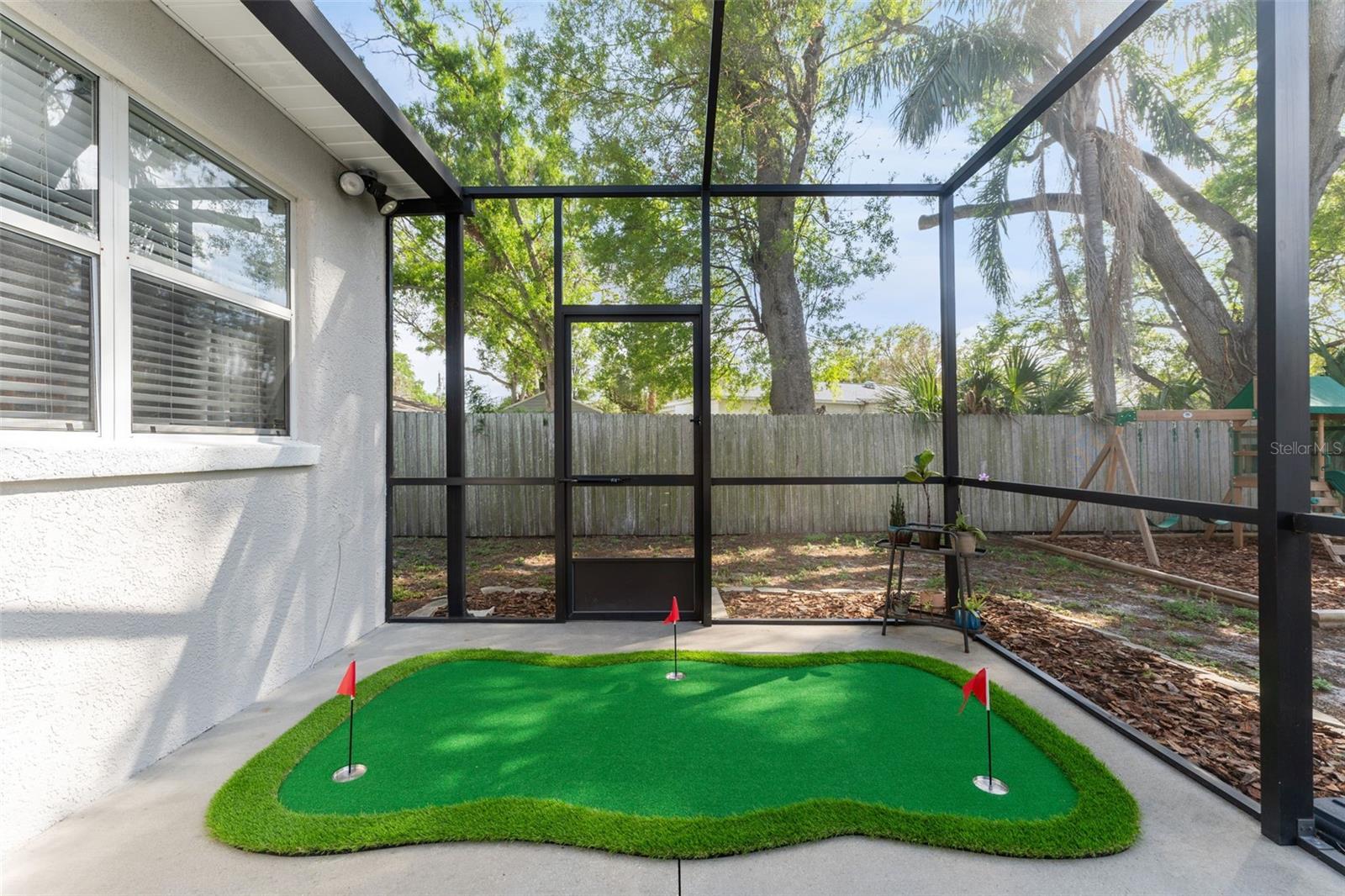 6215 SANDERS DR, TAMPA, FL, 33611