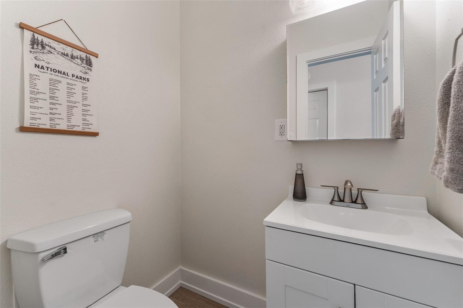 6215 SANDERS DR, TAMPA, FL, 33611
