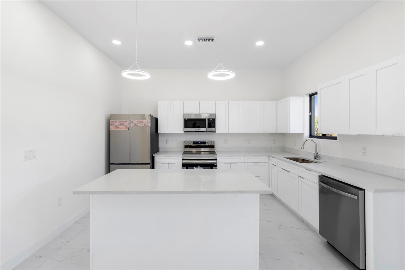 CAPE CORAL, CAPE CORAL, FL, 33993