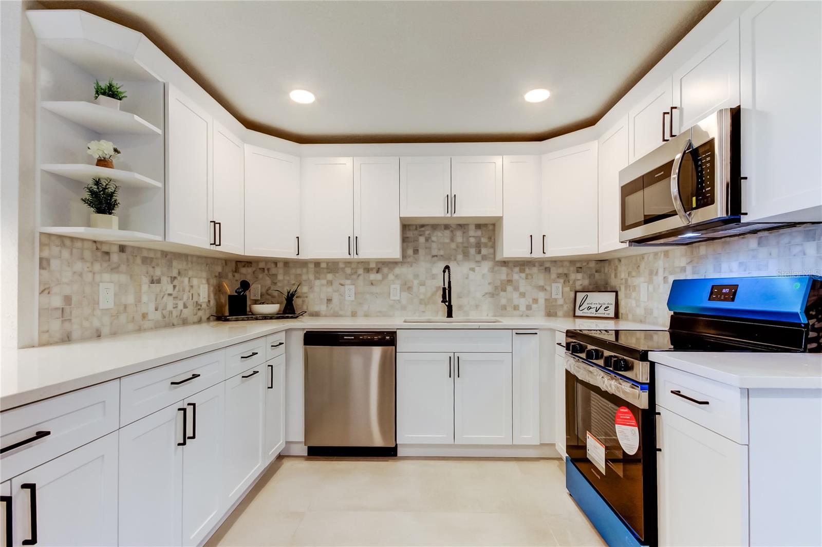 8948 85TH ST, SEMINOLE, FL, 33777