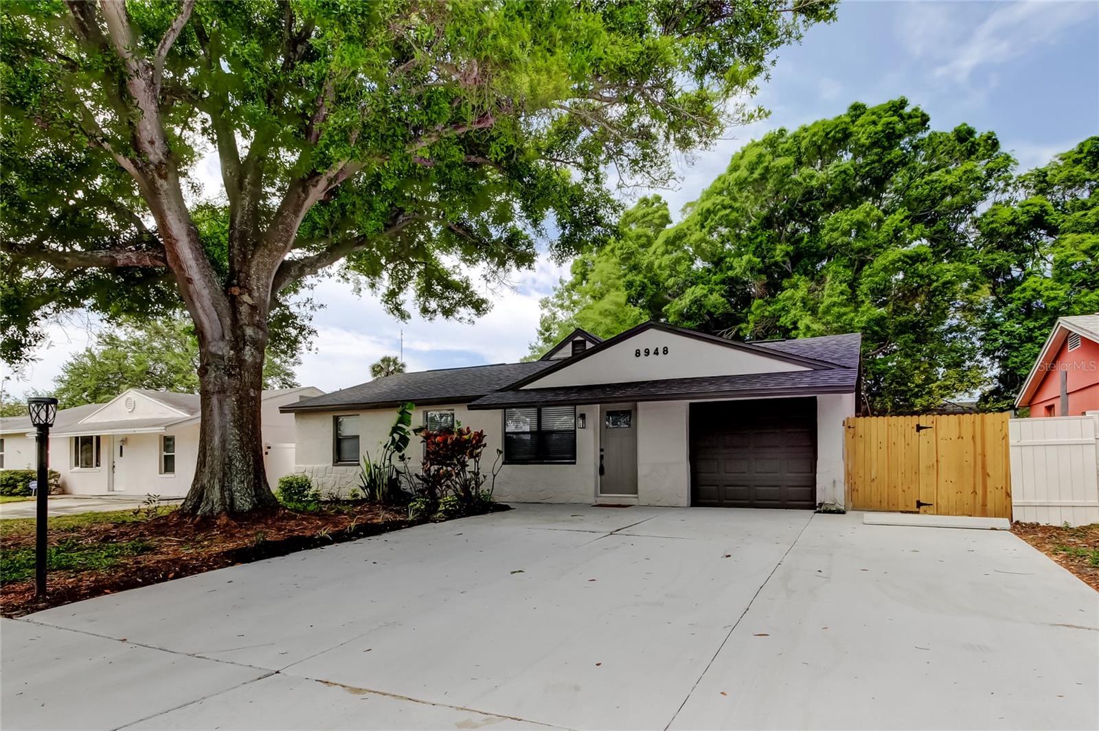 8948 85TH ST, SEMINOLE, FL, 33777