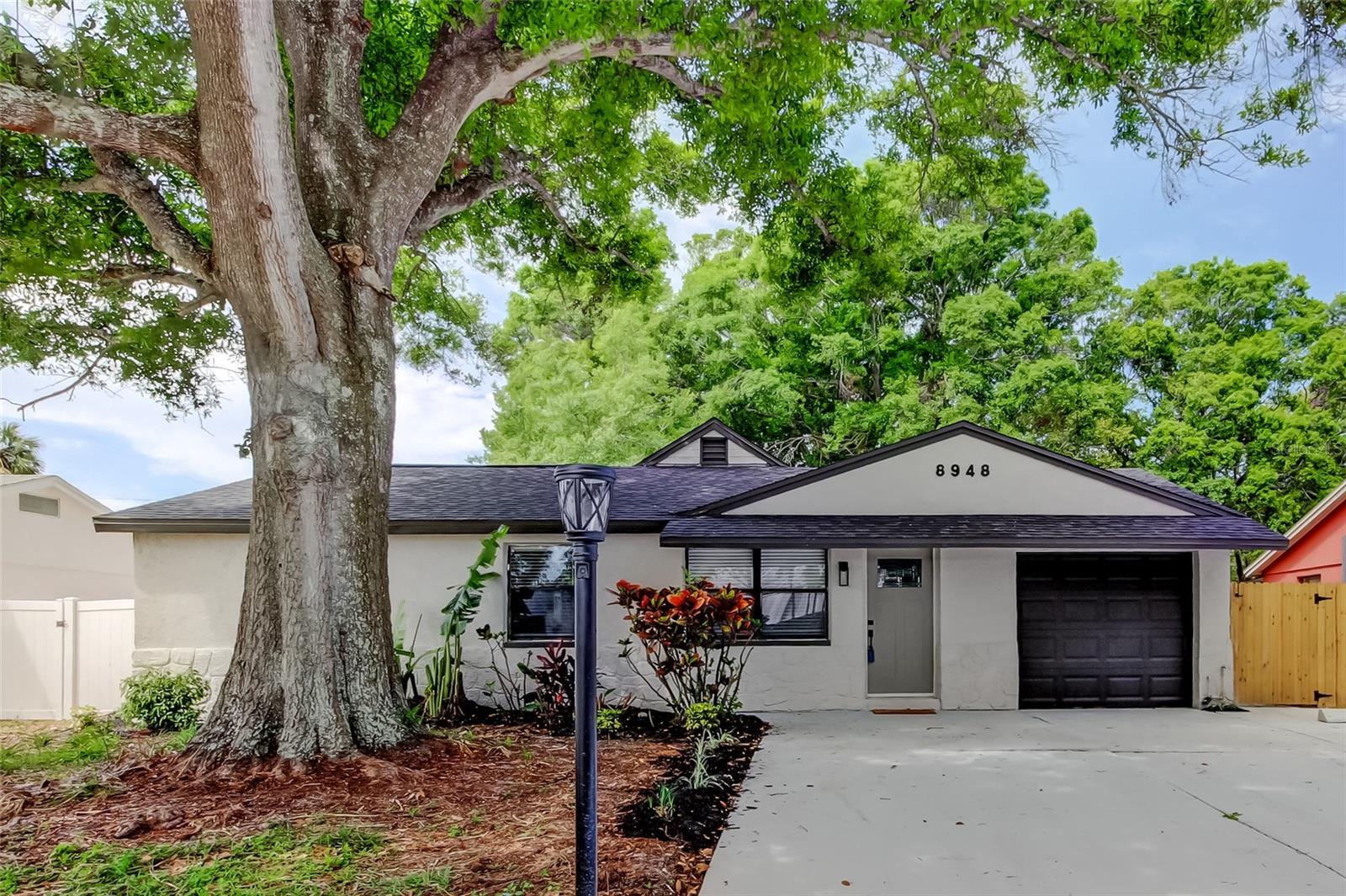 8948 85TH ST, SEMINOLE, FL, 33777